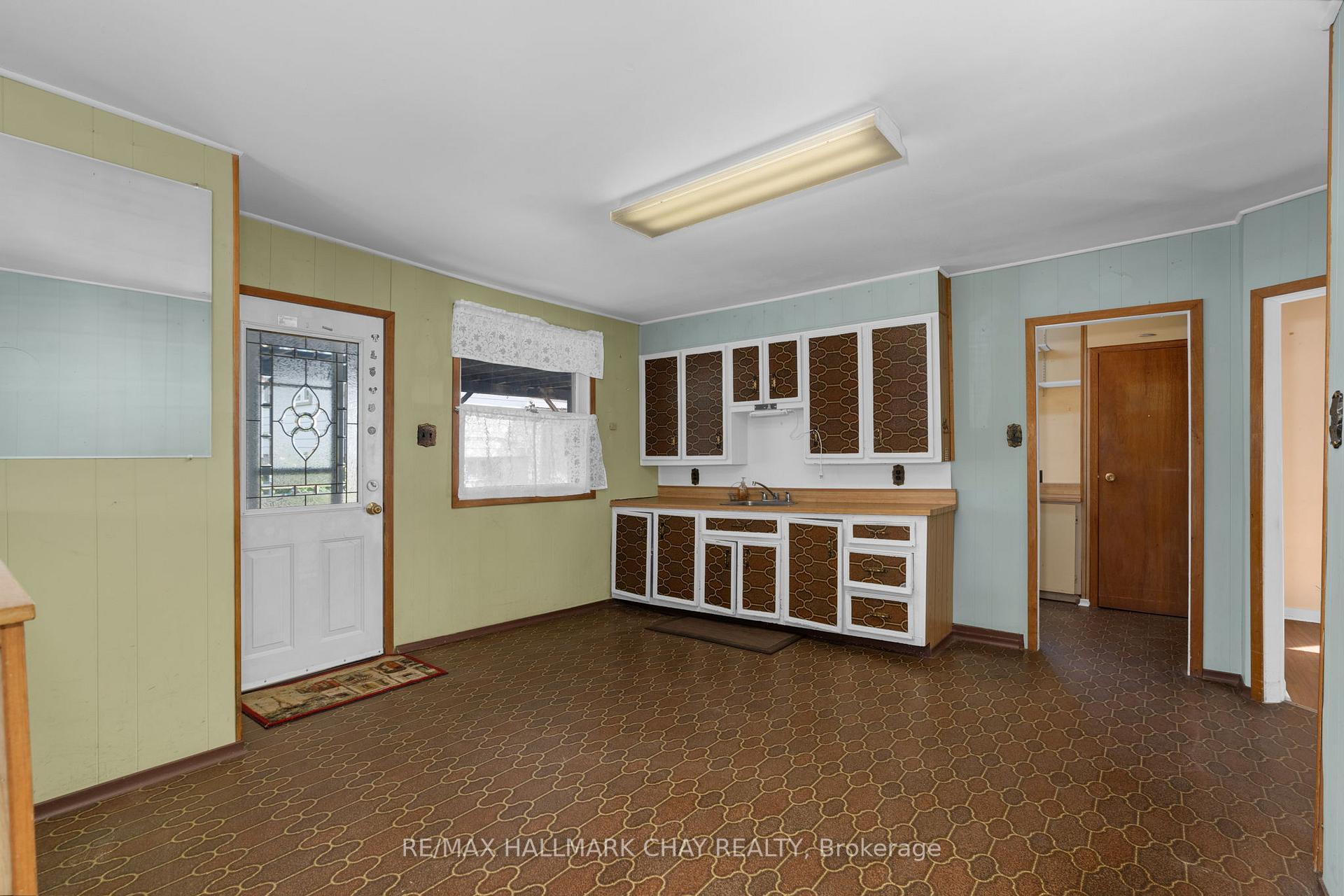 Photo 7 of 7 Caroline Street E, Clearview, Creemore — HOMEH
