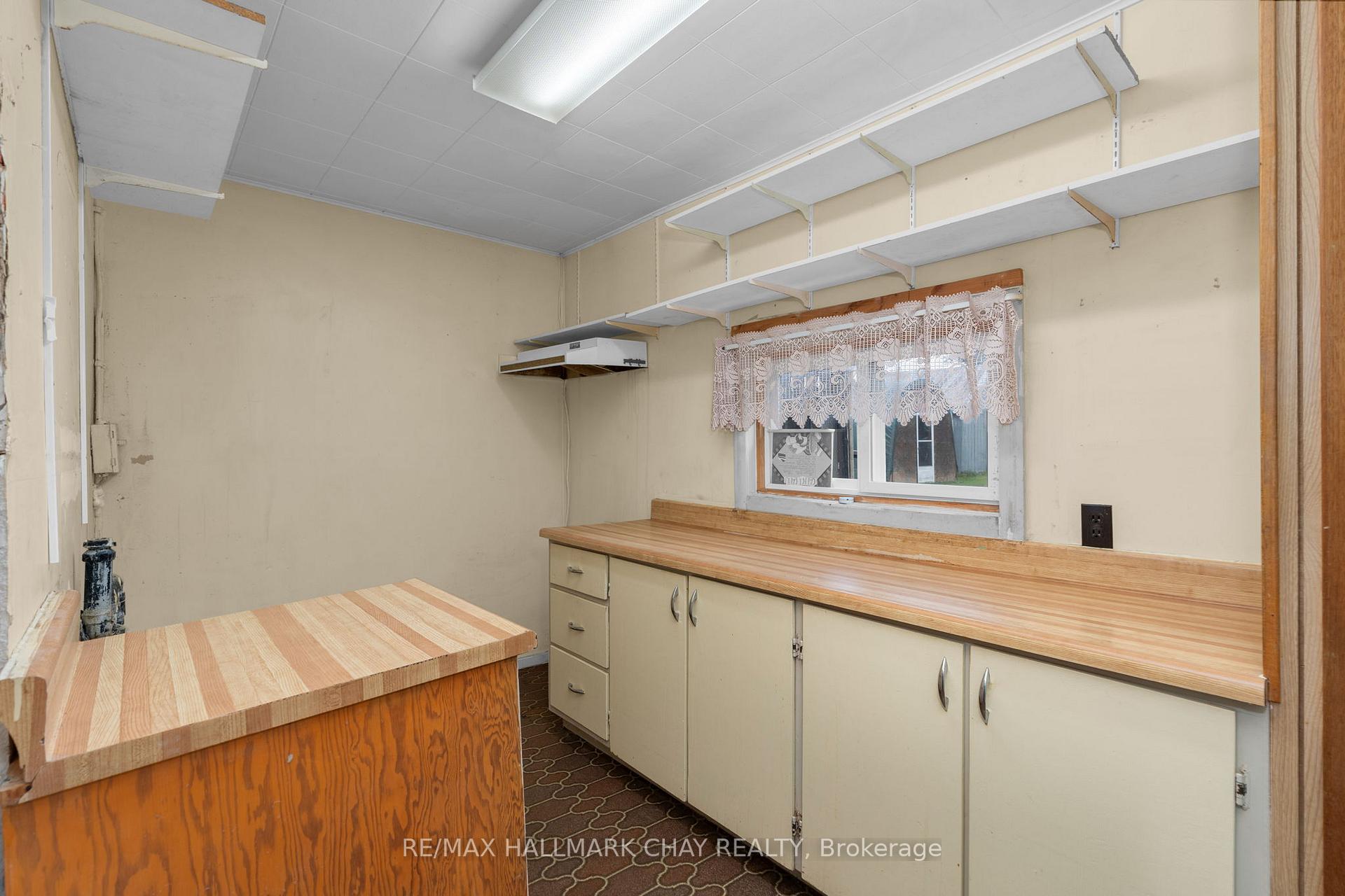 Photo 10 of 7 Caroline Street E, Clearview, Creemore — HOMEH