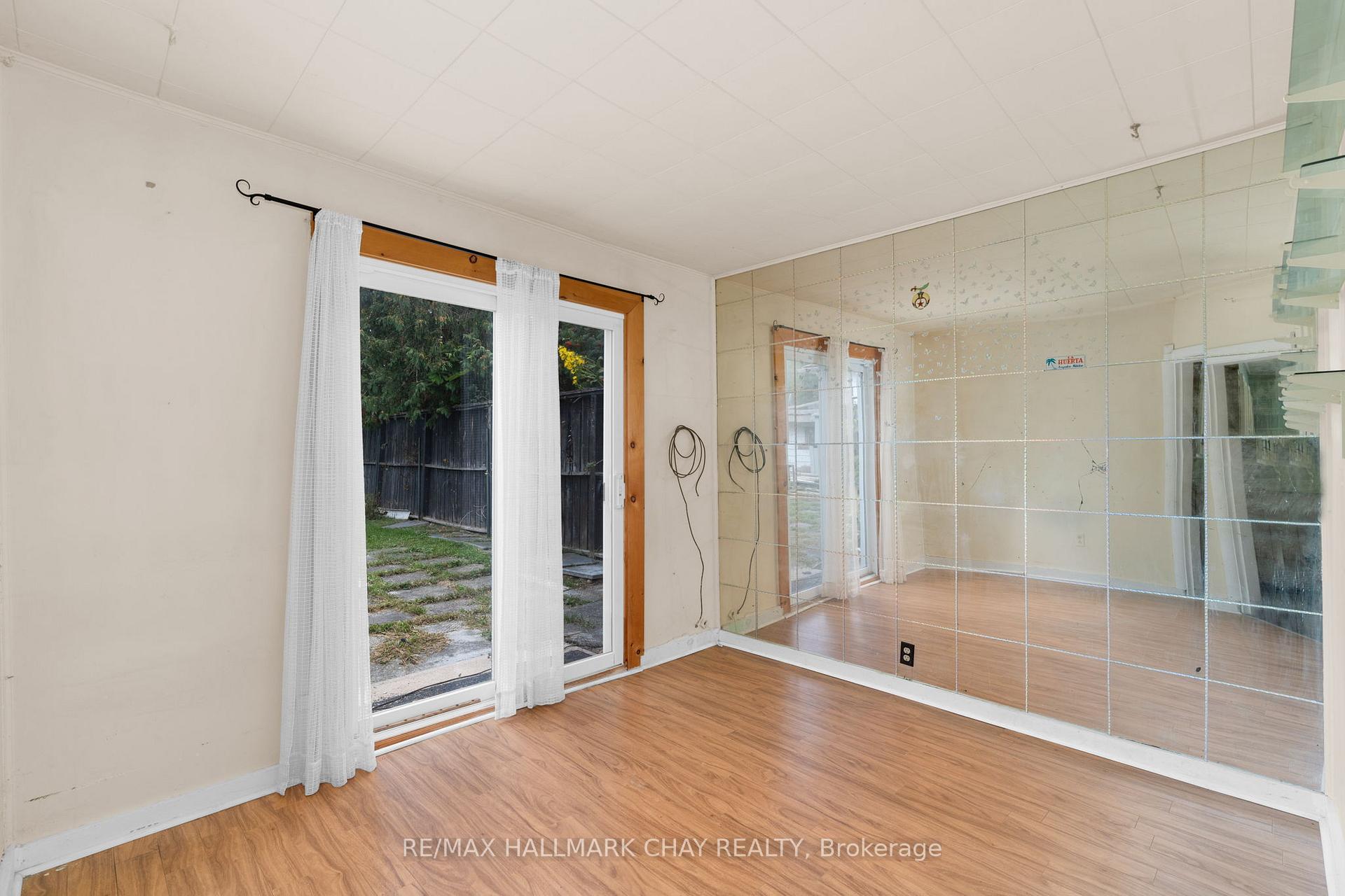 Photo 12 of 7 Caroline Street E, Clearview, Creemore — HOMEH