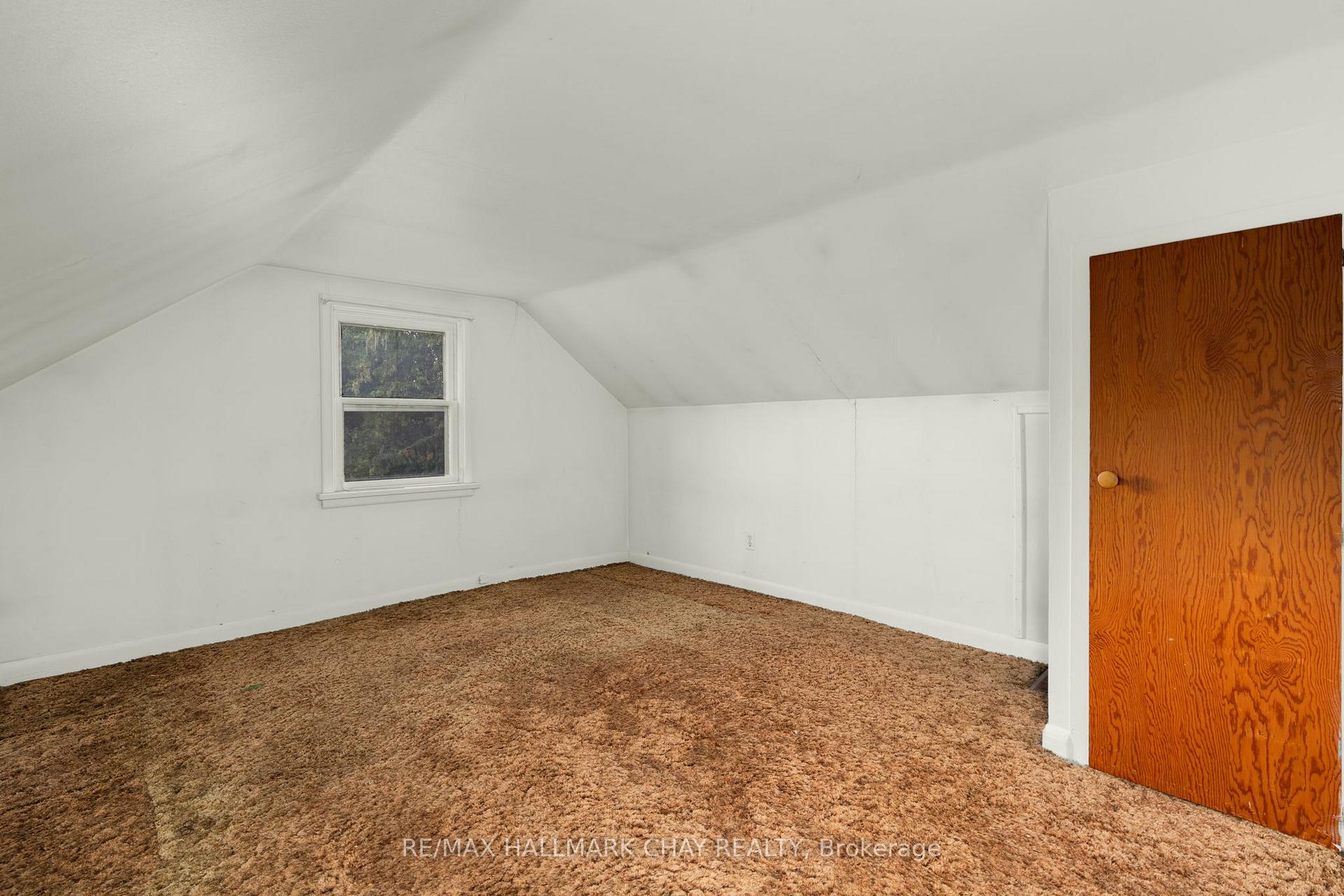 Photo 18 of 7 Caroline Street E, Clearview, Creemore — HOMEH