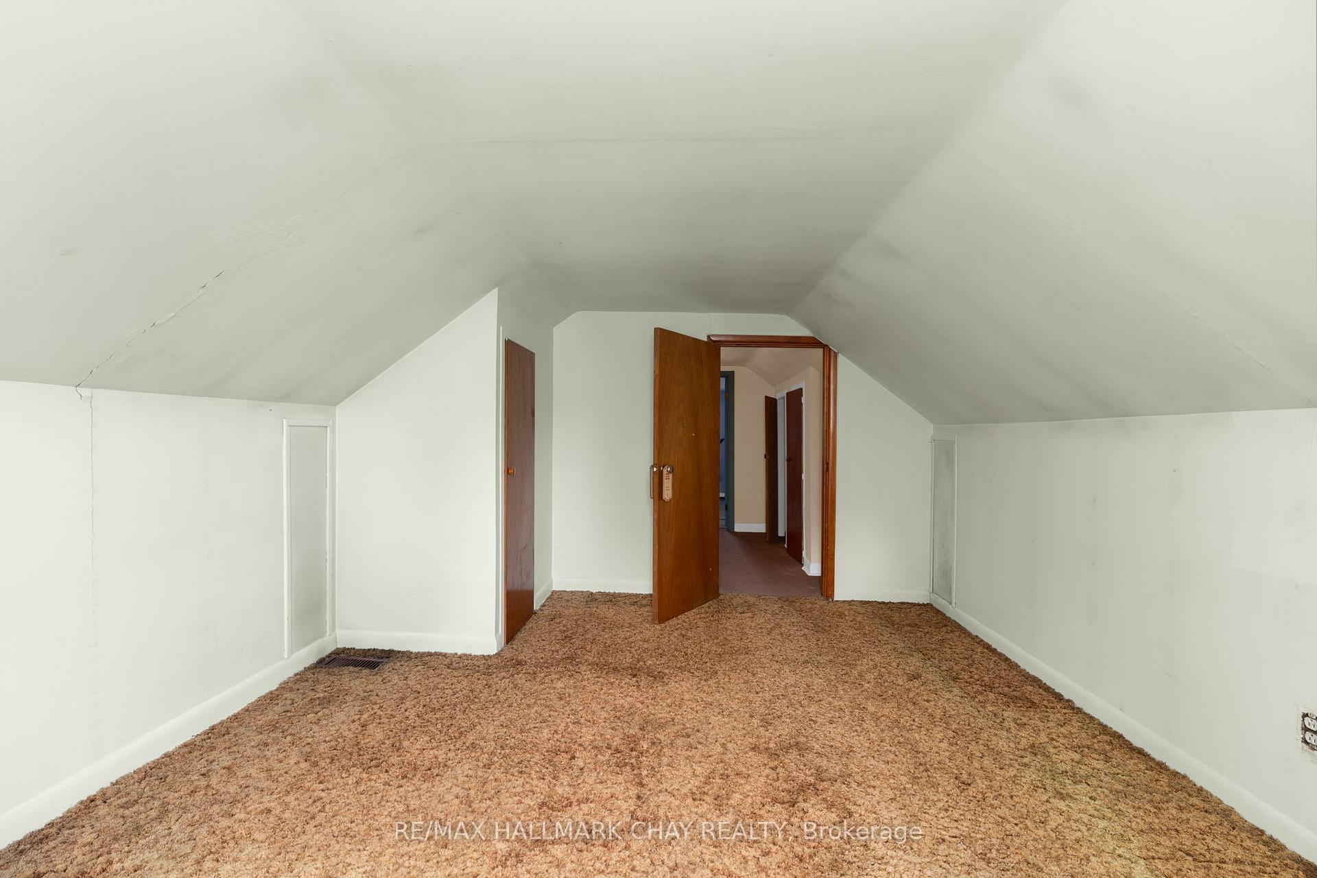 Photo 19 of 7 Caroline Street E, Clearview, Creemore — HOMEH