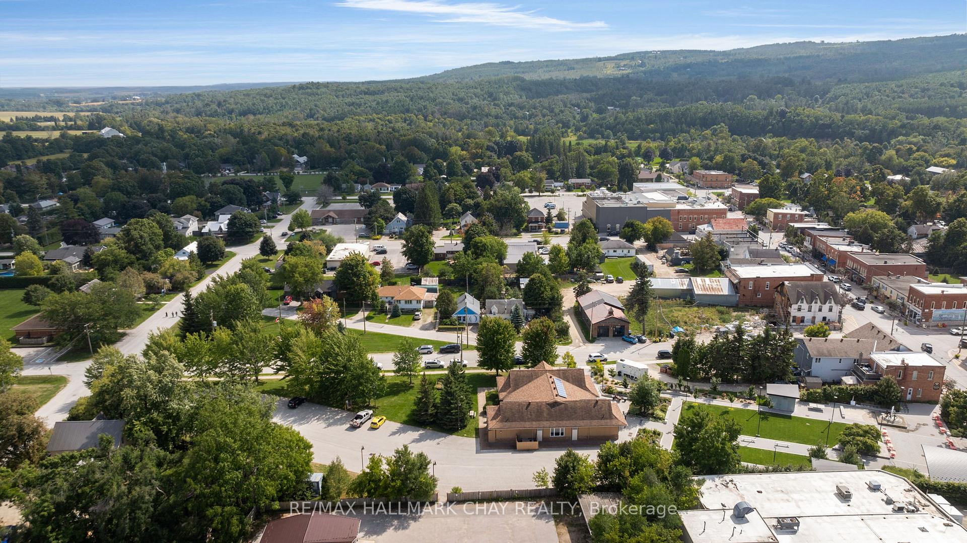 Photo 30 of 7 Caroline Street E, Clearview, Creemore — HOMEH