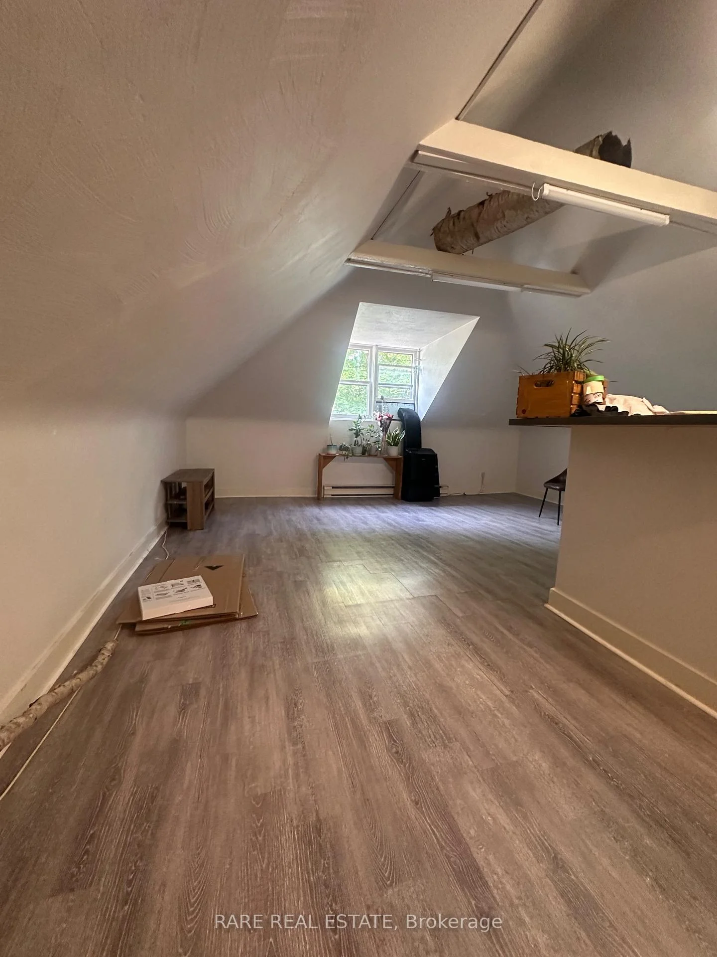 Photo 3 of Unit 3, 737 Avenue Road, Toronto, Yonge-St. Clair — HOMEH
