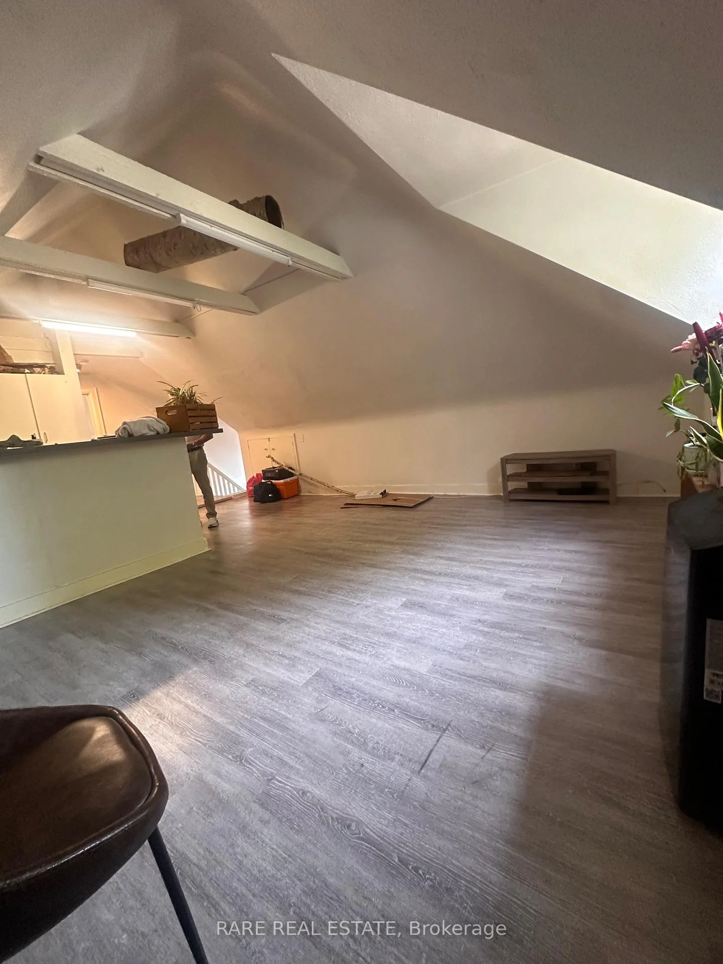 Photo 5 of Unit 3, 737 Avenue Road, Toronto, Yonge-St. Clair — HOMEH