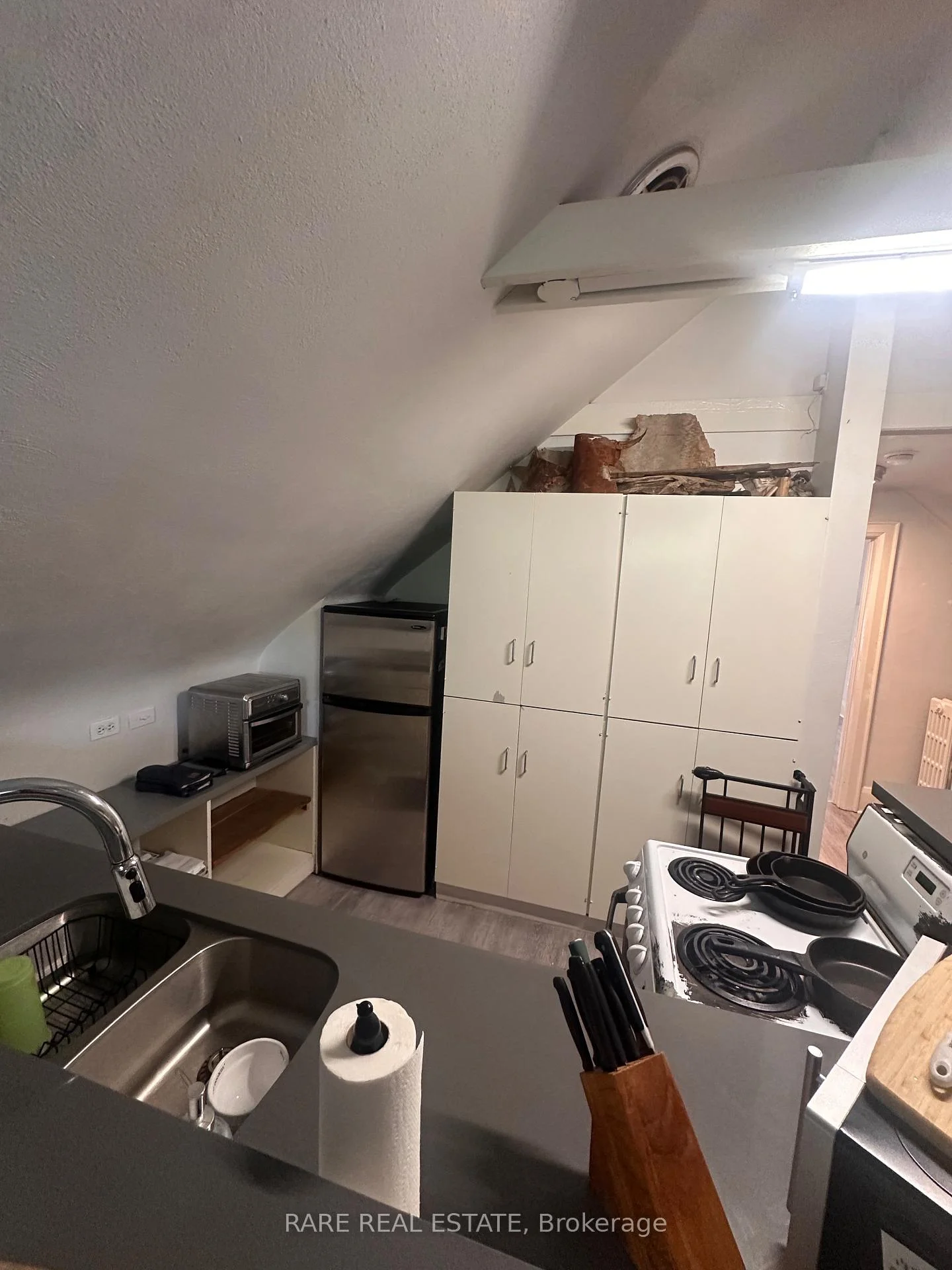 Photo 9 of Unit 3, 737 Avenue Road, Toronto, Yonge-St. Clair — HOMEH