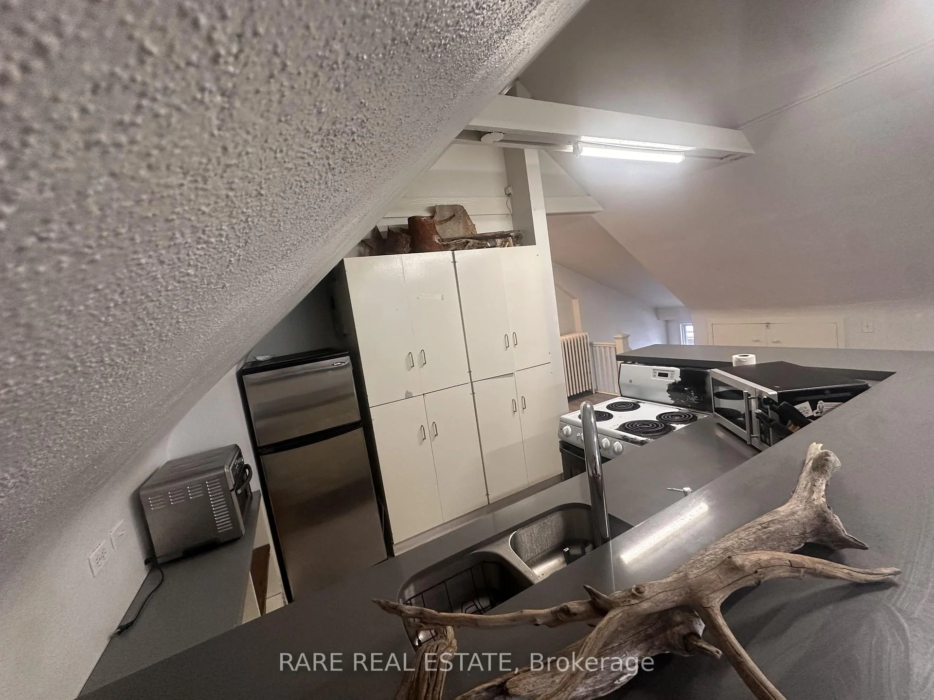 Photo 10 of Unit 3, 737 Avenue Road, Toronto, Yonge-St. Clair — HOMEH
