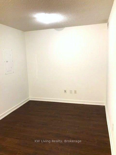Photo 6 of Unit 711, 121 Mcmahon Drive, North York, Bayview Village — HOMEH