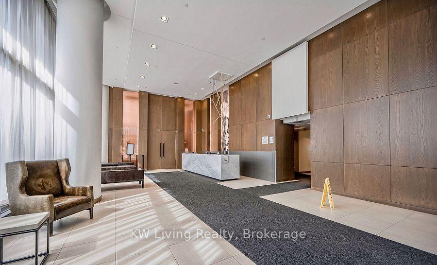 Photo 9 of Unit 711, 121 Mcmahon Drive, North York, Bayview Village — HOMEH