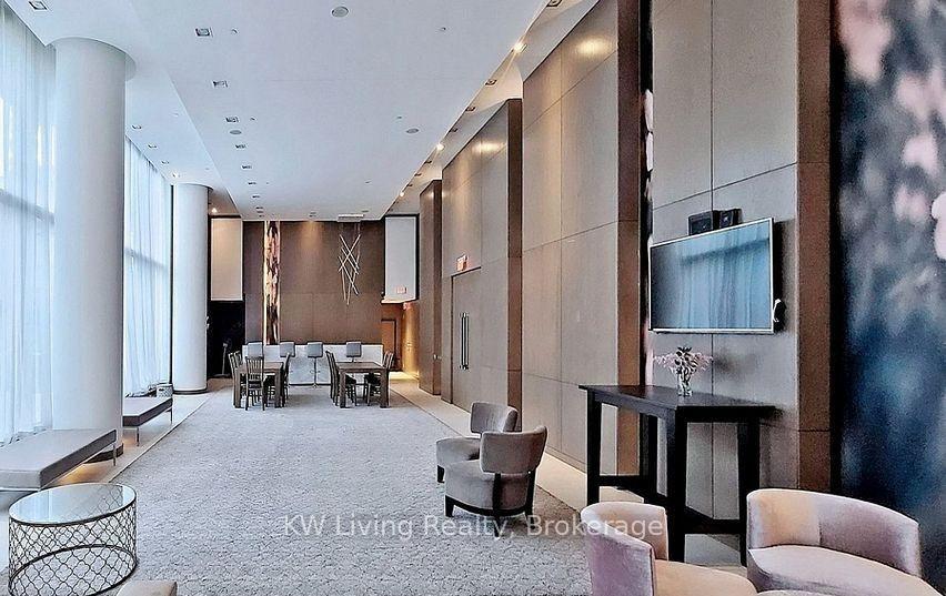Photo 11 of Unit 711, 121 Mcmahon Drive, North York, Bayview Village — HOMEH
