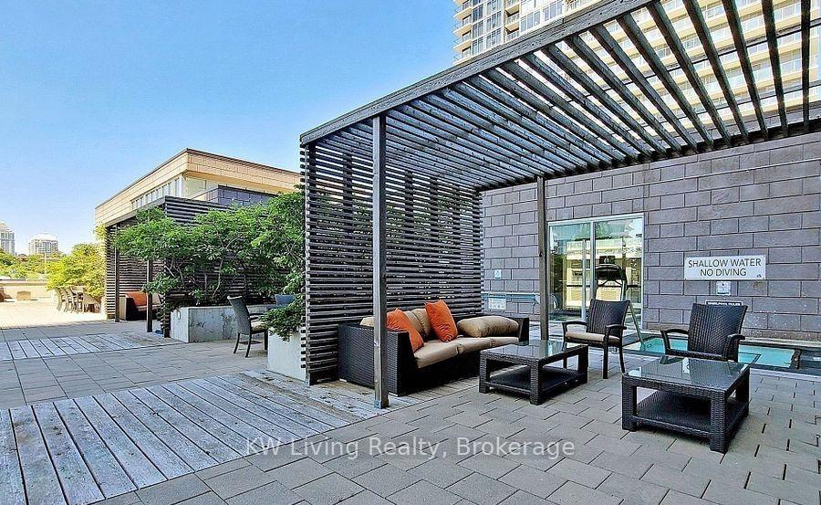 Photo 16 of Unit 711, 121 Mcmahon Drive, North York, Bayview Village — HOMEH