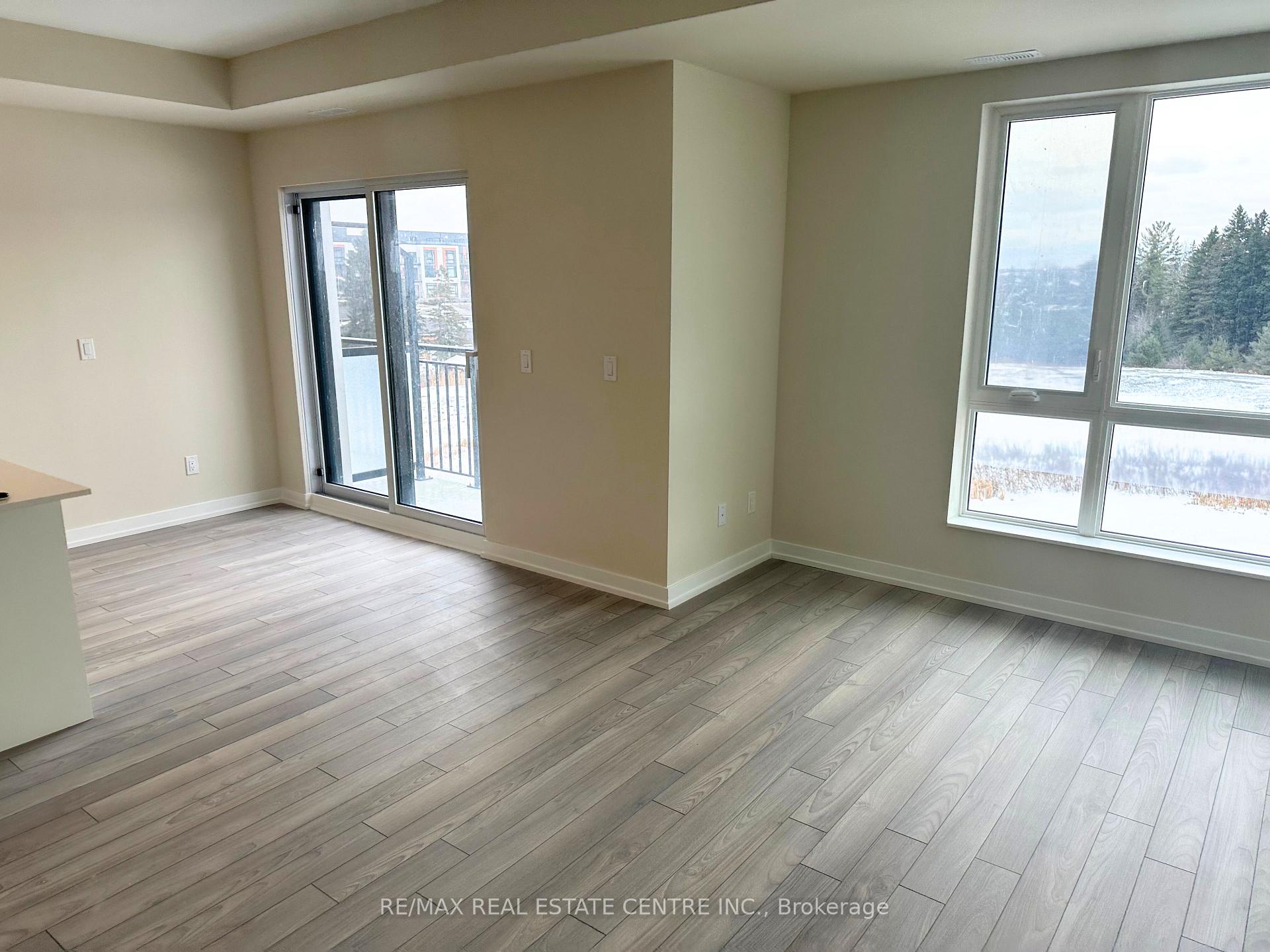 Photo 4 of Unit 307, 9 Walder Lane, Richmond Hill, Rural Richmond Hill — HOMEH