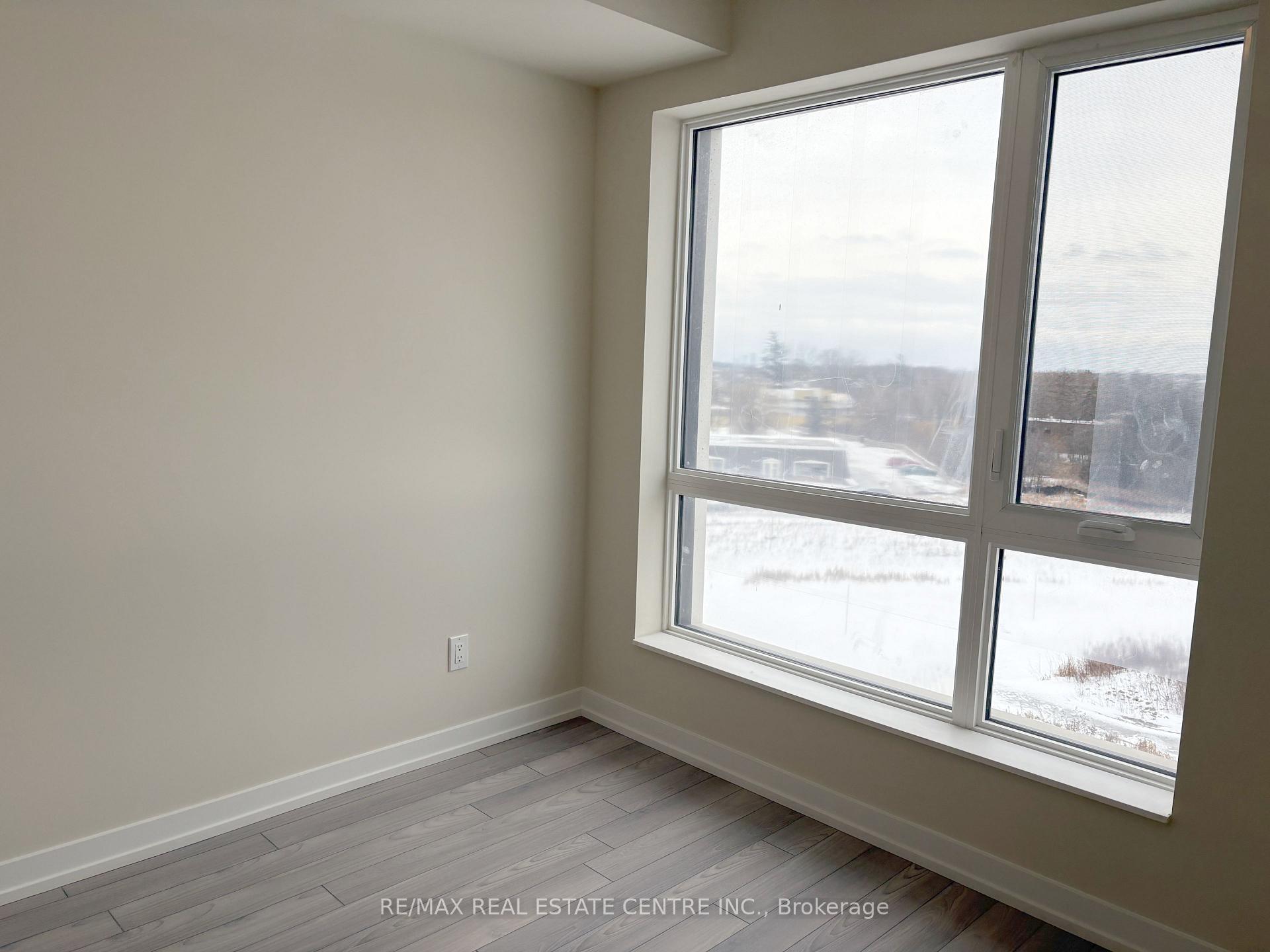 Photo 5 of Unit 307, 9 Walder Lane, Richmond Hill, Rural Richmond Hill — HOMEH