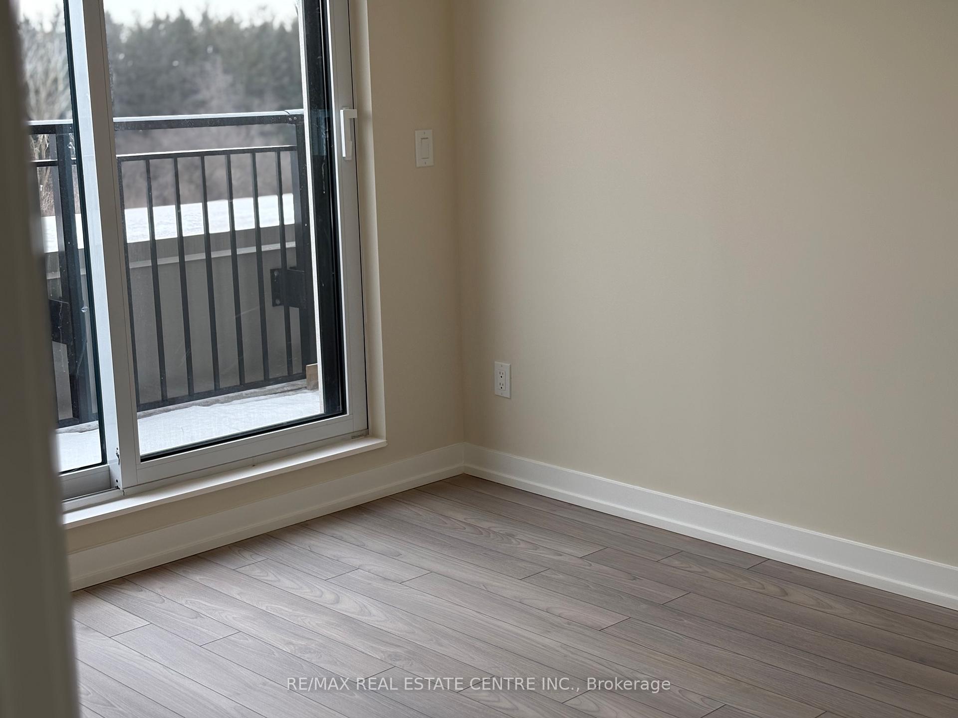 Photo 7 of Unit 307, 9 Walder Lane, Richmond Hill, Rural Richmond Hill — HOMEH
