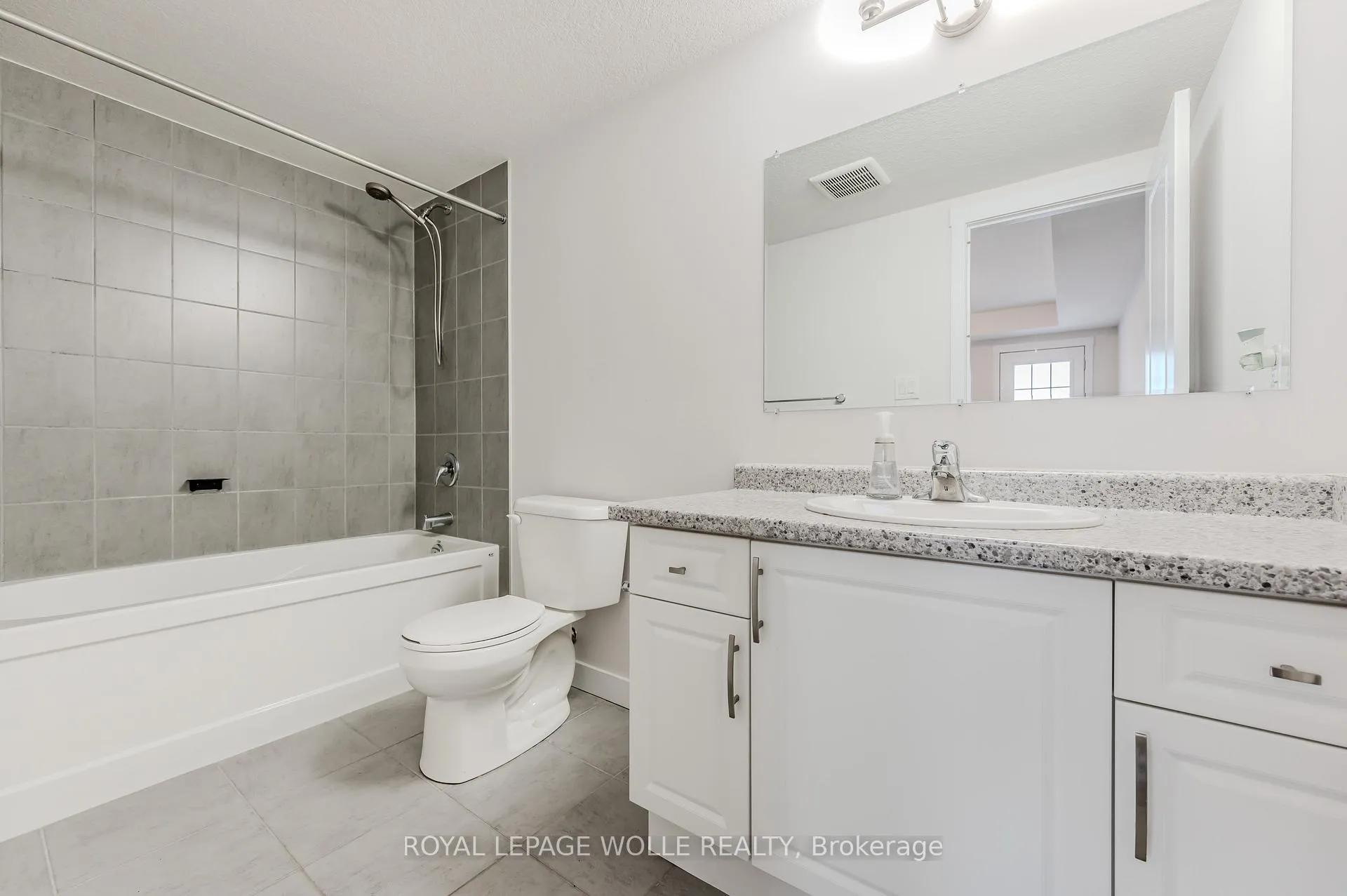 Photo 22 of Unit D, 170 Rochefort Street, Kitchener — HOMEH