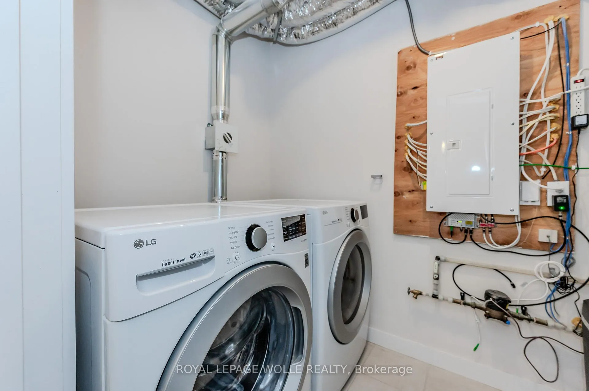 Photo 23 of Unit D, 170 Rochefort Street, Kitchener — HOMEH