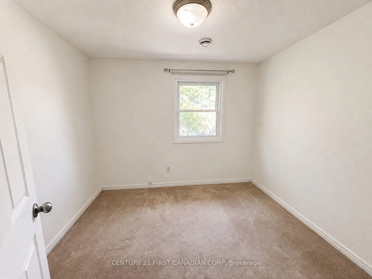 Photo 8 of 124 Ardsley Crescent, London, North I — HOMEH