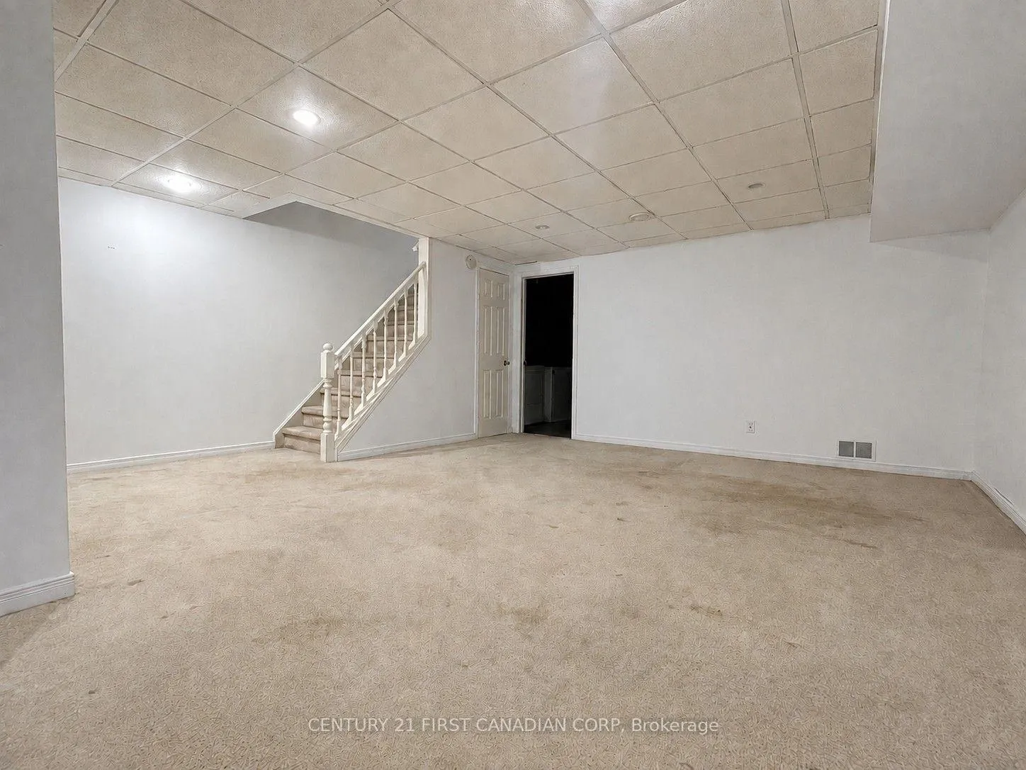 Photo 10 of 124 Ardsley Crescent, London, North I — HOMEH