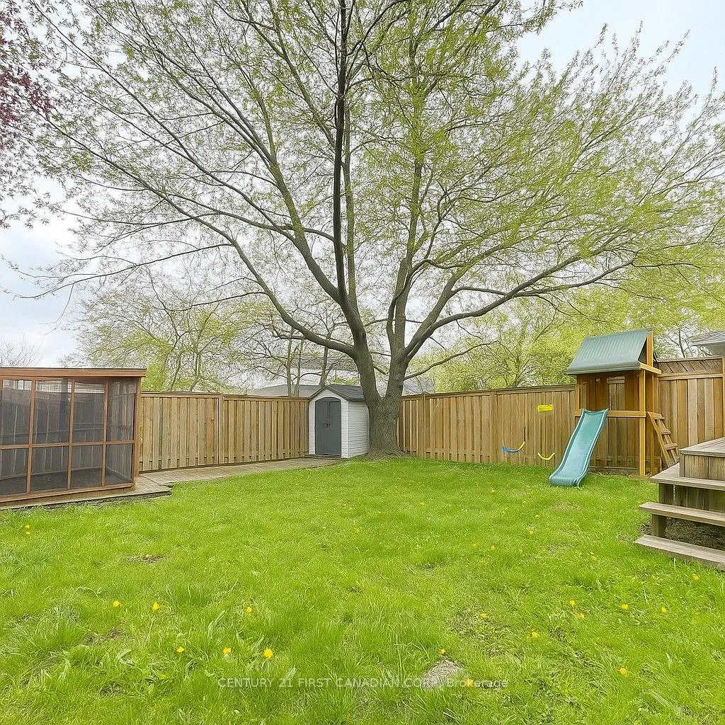 Photo 11 of 124 Ardsley Crescent, London, North I — HOMEH