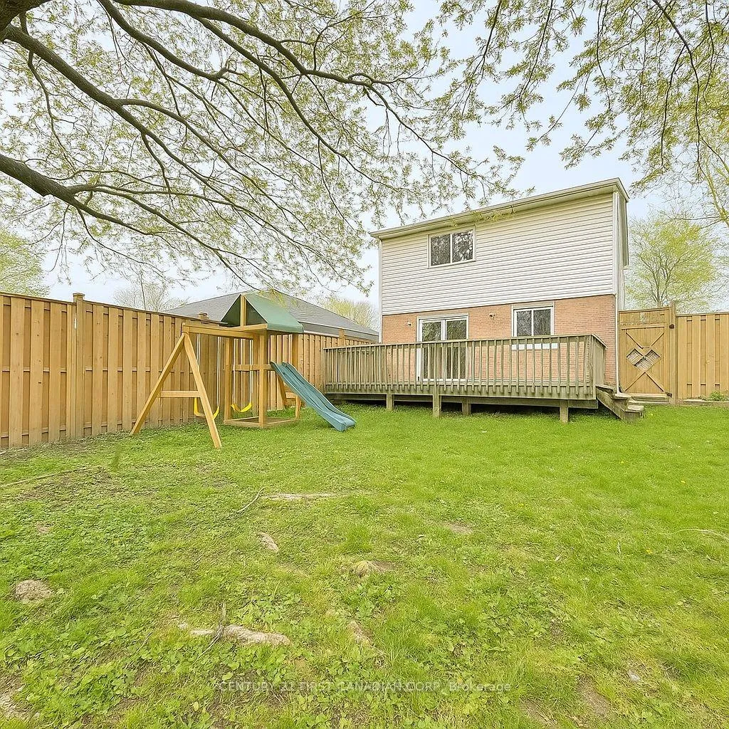 Photo 12 of 124 Ardsley Crescent, London, North I — HOMEH