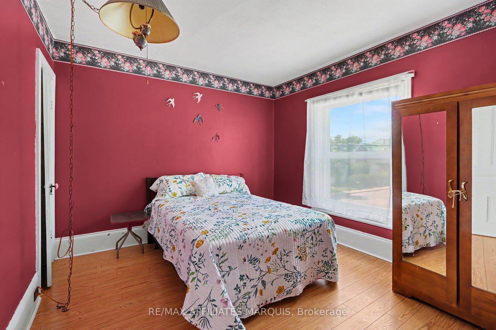 Photo 19 of 77 Russell Street E, Smiths Falls, Smiths Falls — HOMEH
