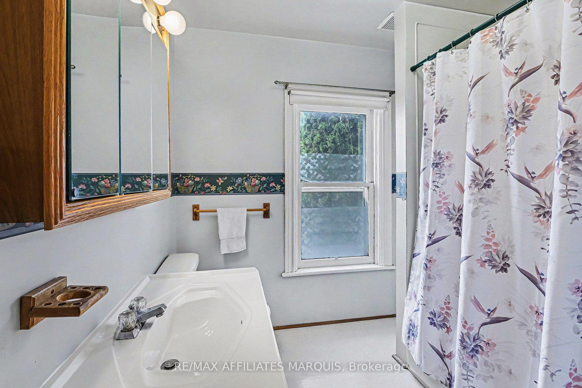 Photo 28 of 77 Russell Street E, Smiths Falls, Smiths Falls — HOMEH