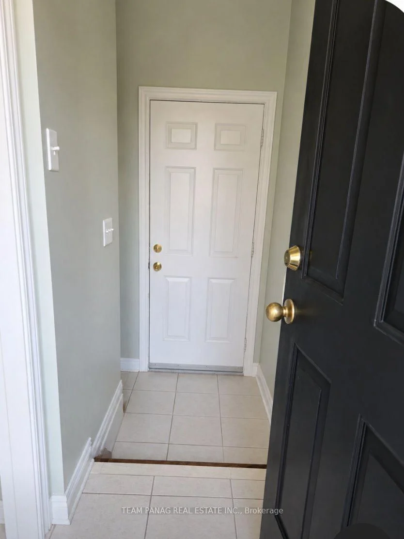 Photo 3 of Unit Basement, 70 Princess Valley Crescent, Brampton, Bram East — HOMEH