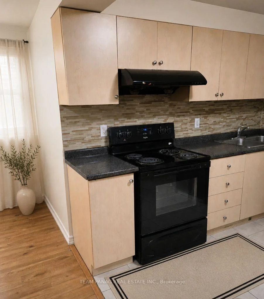 Photo 7 of Unit Basement, 70 Princess Valley Crescent, Brampton, Bram East — HOMEH