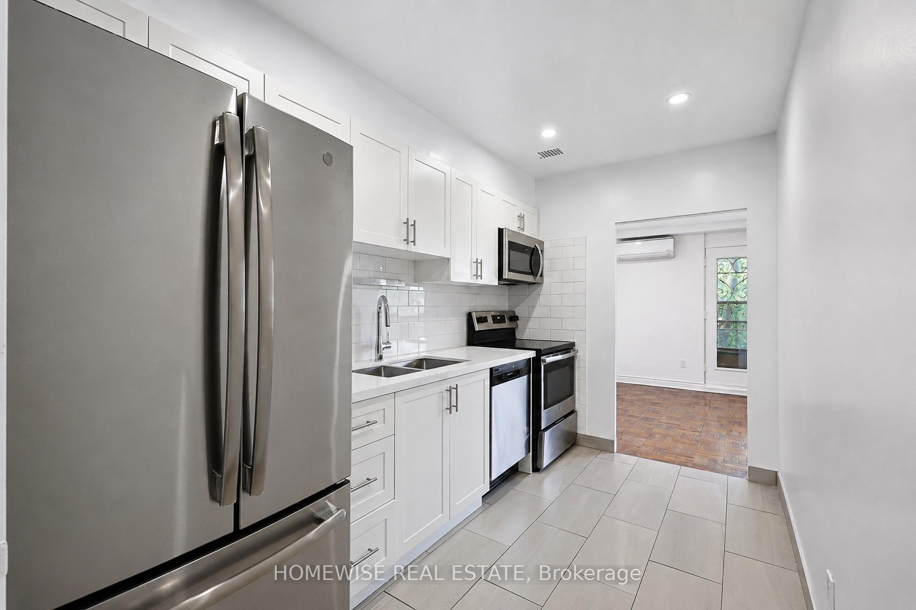Photo of Unit 401, 2500 Bathurst Street