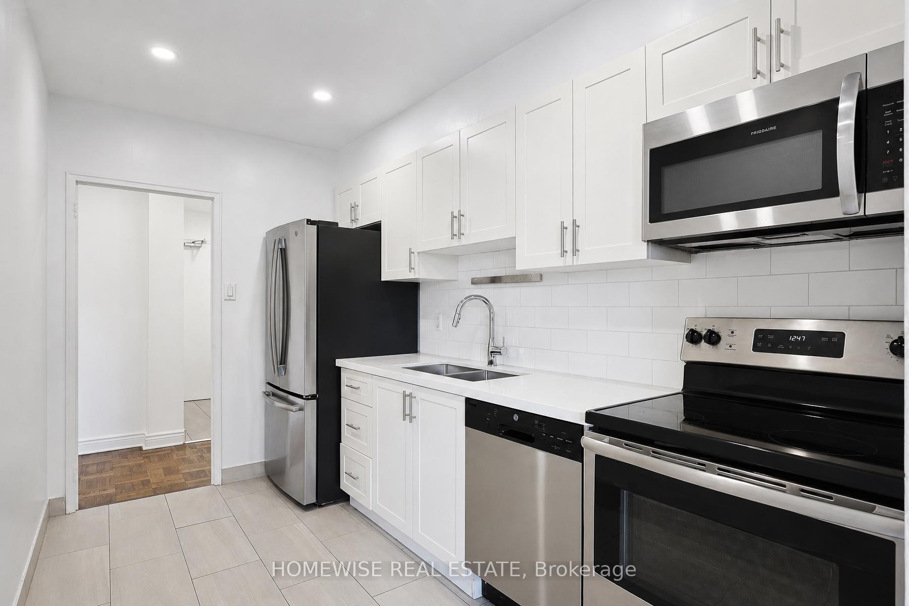 Photo 8 of Unit 401, 2500 Bathurst Street, Toronto, Forest Hill North — HOMEH