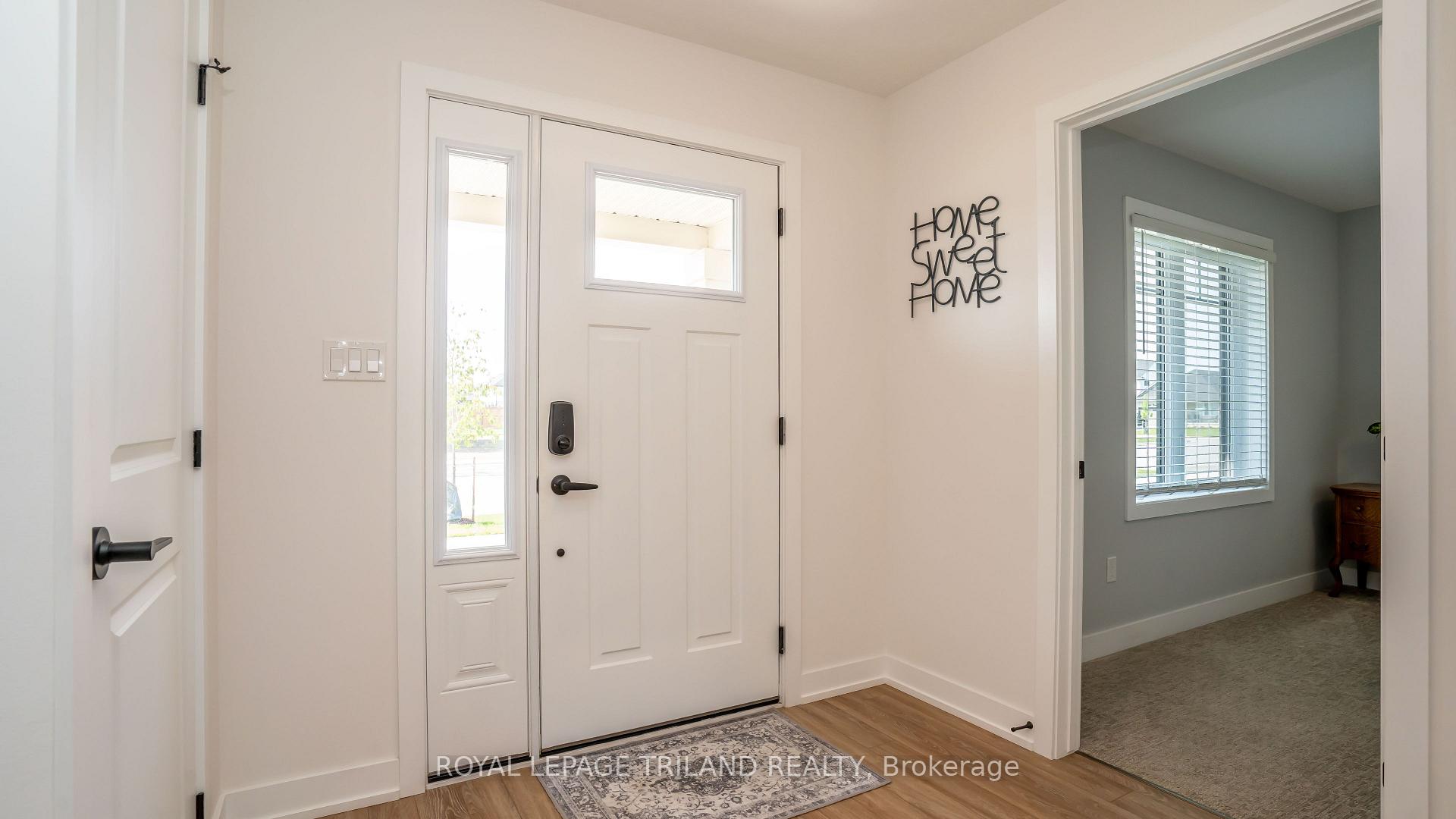 Photo 6 of 138 Renaissance Drive, St. Thomas — HOMEH