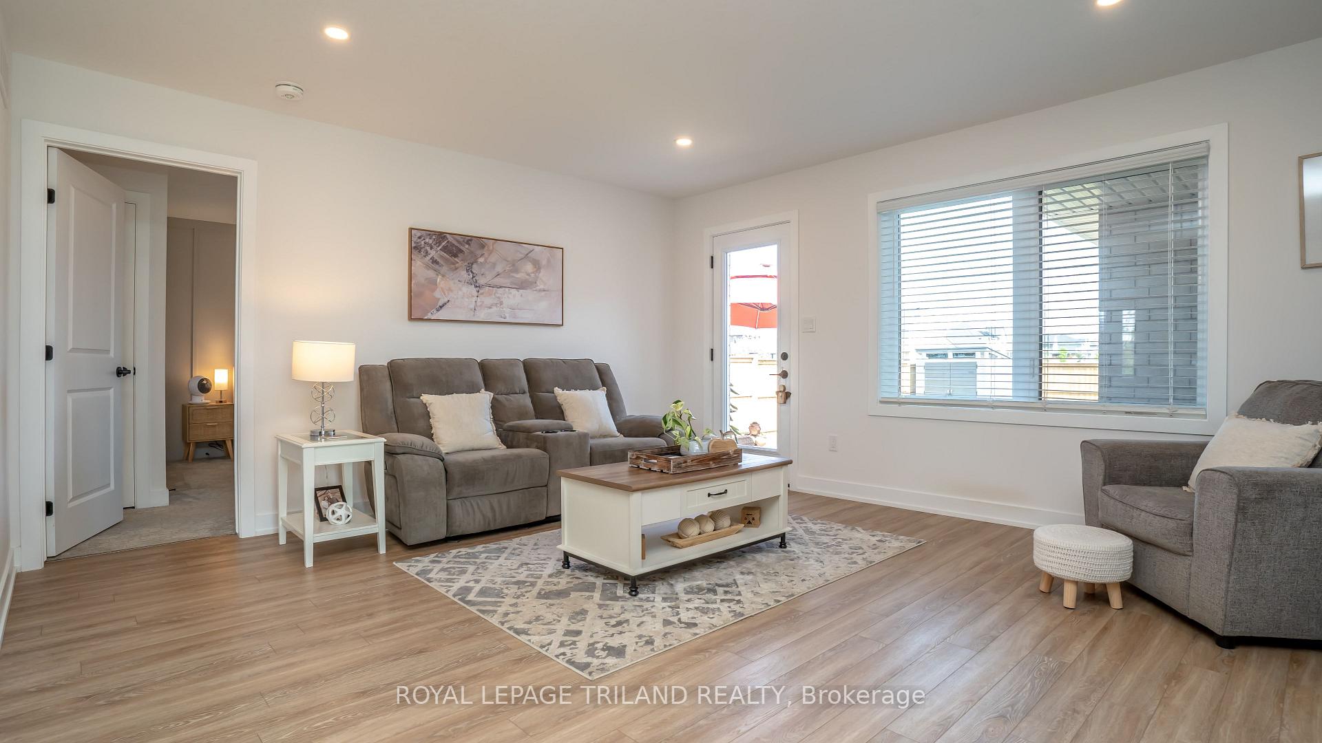 Photo 14 of 138 Renaissance Drive, St. Thomas — HOMEH