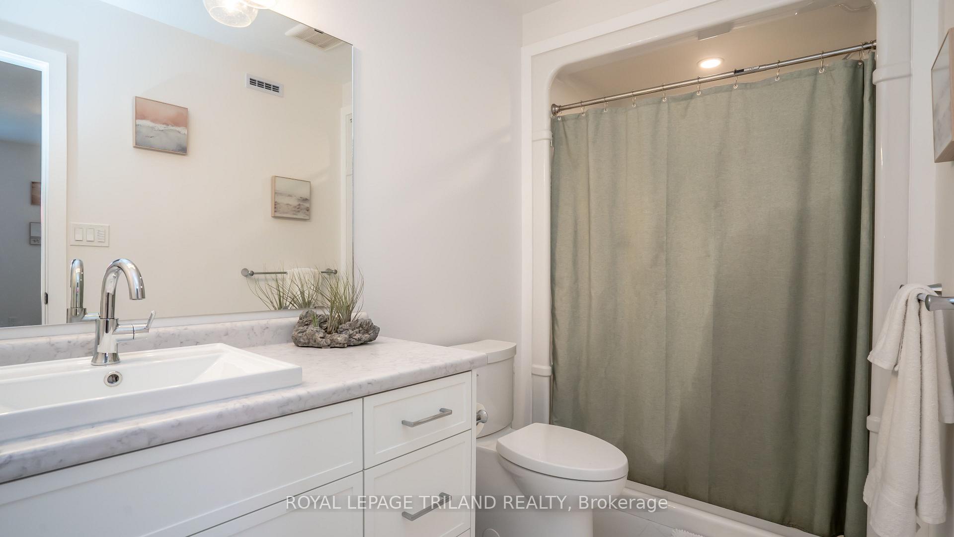 Photo 16 of 138 Renaissance Drive, St. Thomas — HOMEH
