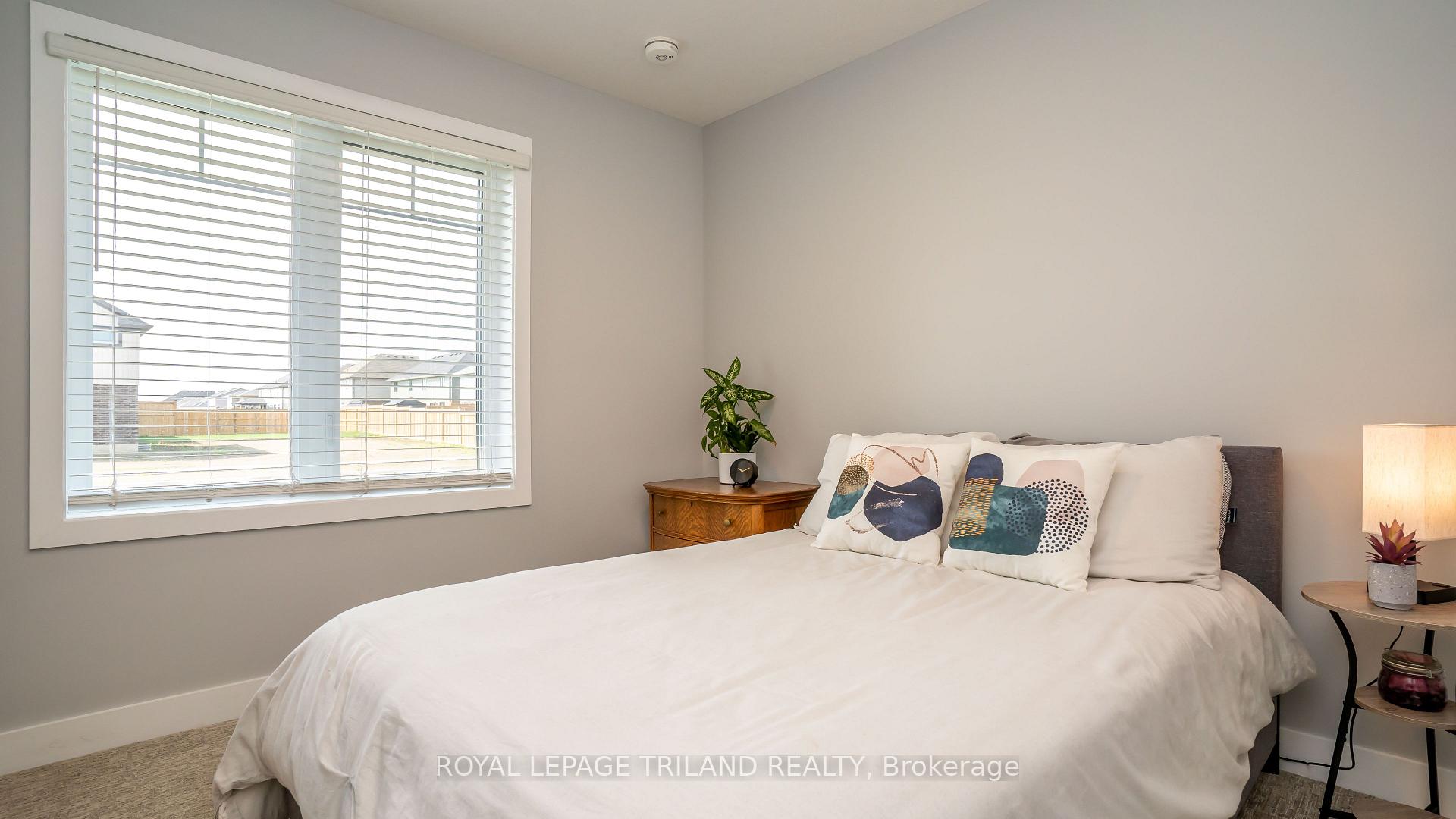 Photo 17 of 138 Renaissance Drive, St. Thomas — HOMEH
