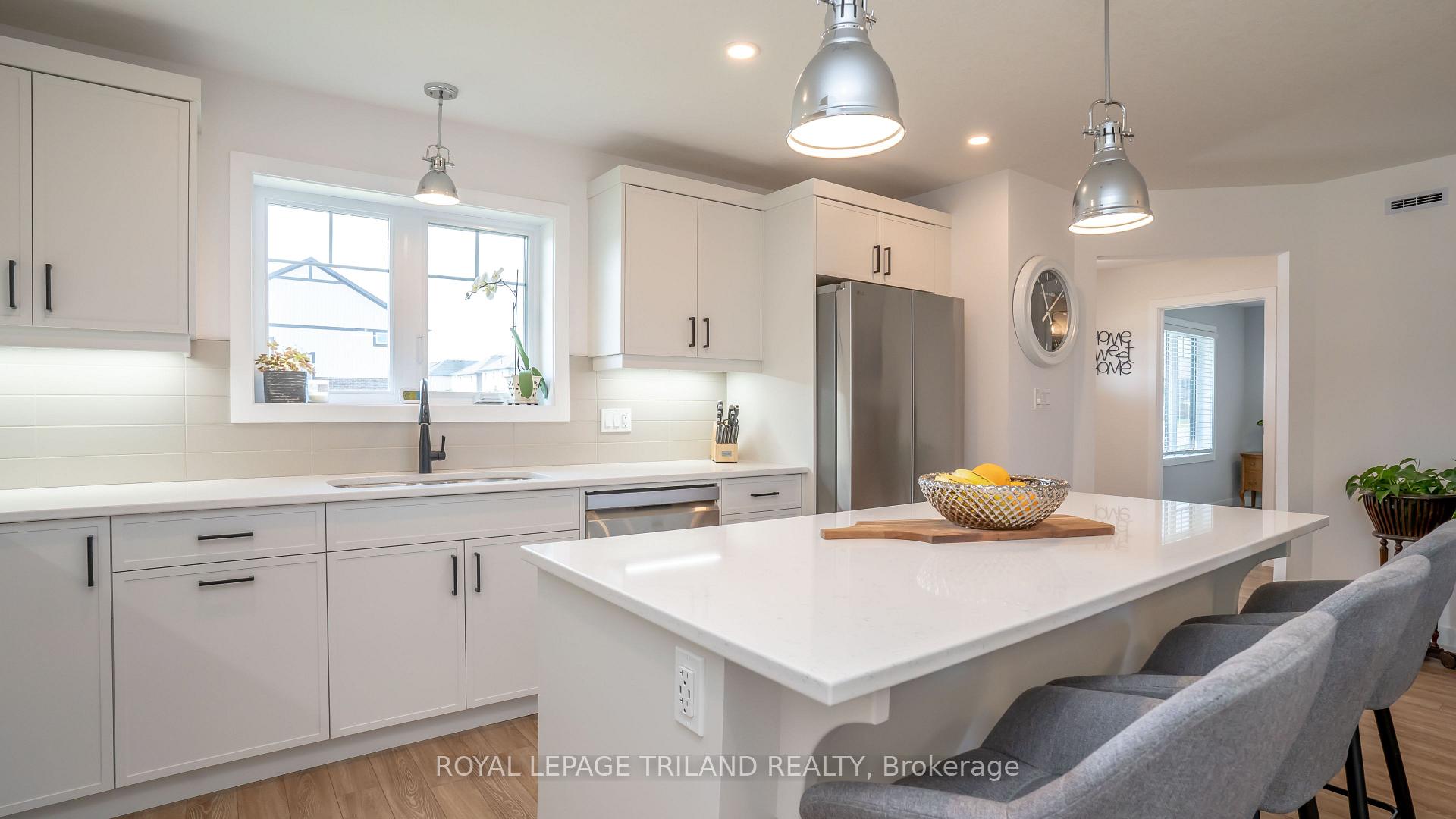 Photo 21 of 138 Renaissance Drive, St. Thomas — HOMEH