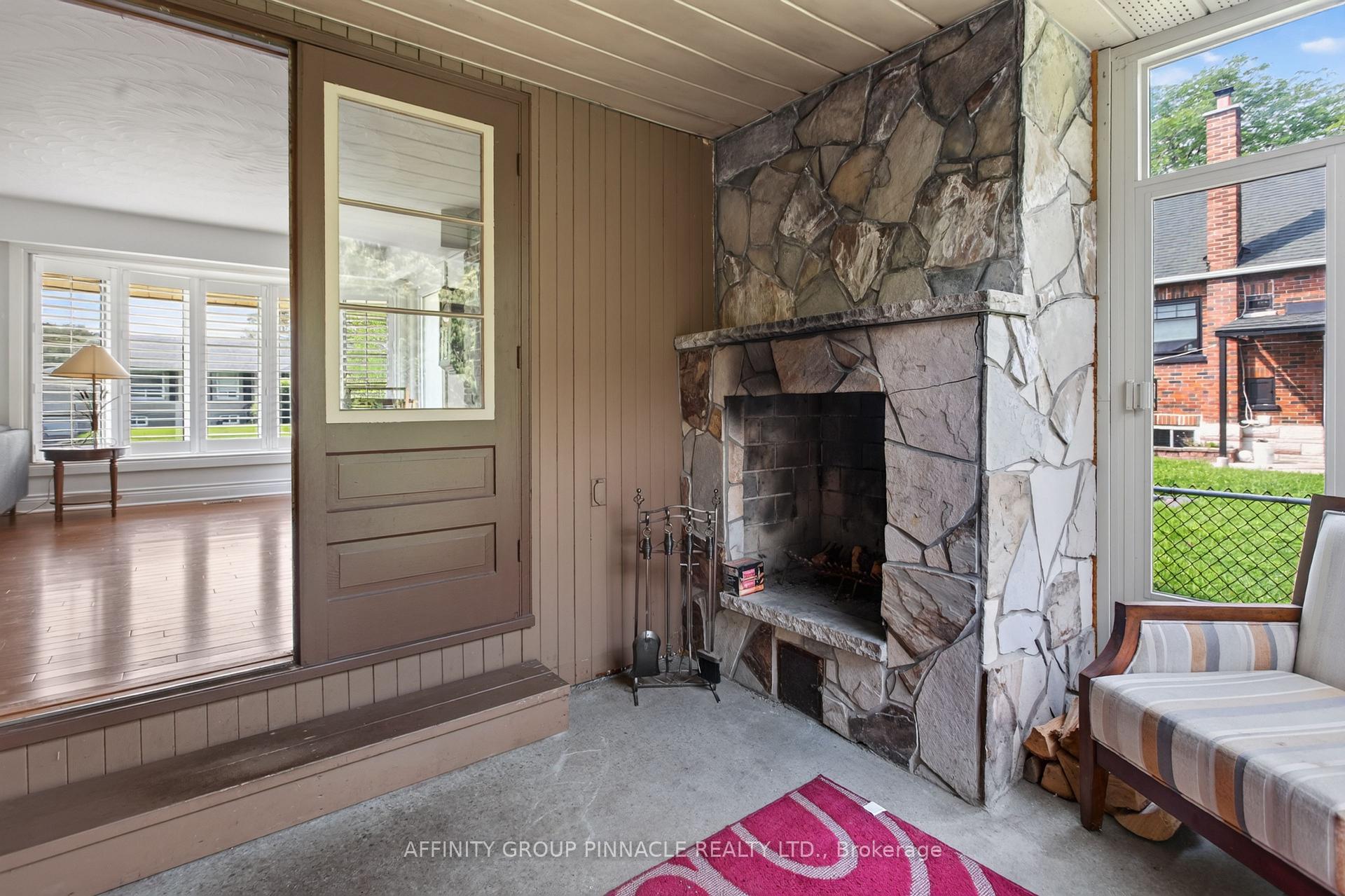 Photo 10 of 40 Switzer Drive, Oshawa, Centennial — HOMEH