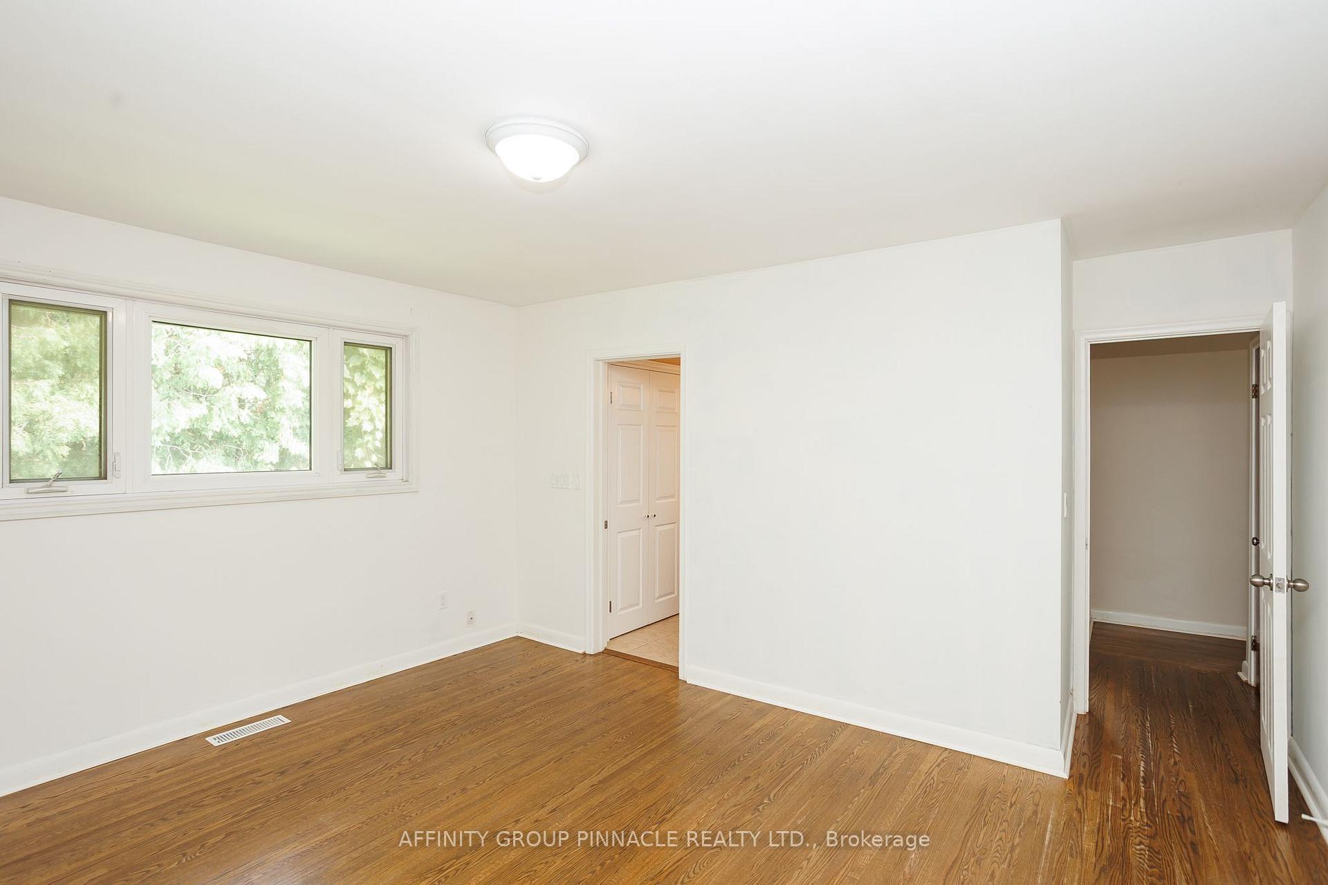 Photo 23 of 40 Switzer Drive, Oshawa, Centennial — HOMEH