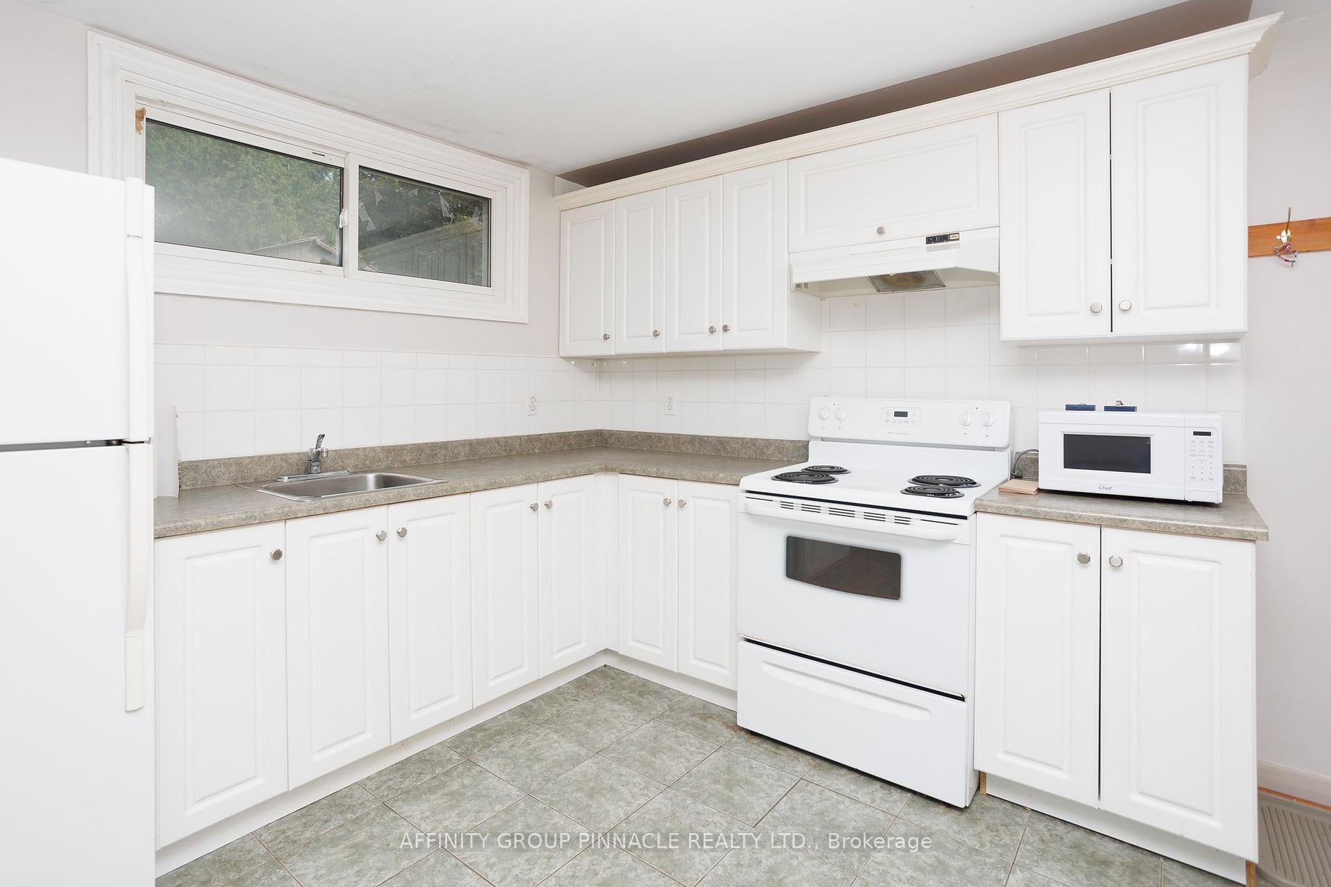 Photo 28 of 40 Switzer Drive, Oshawa, Centennial — HOMEH