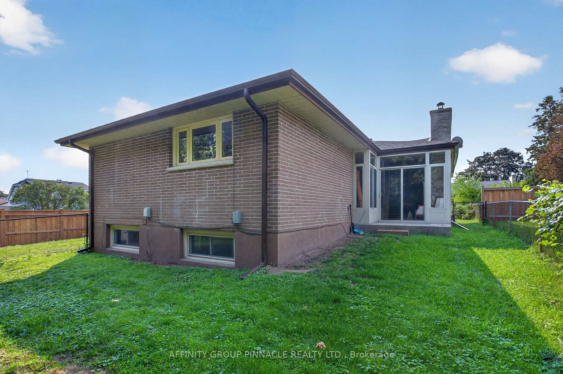 Photo 37 of 40 Switzer Drive, Oshawa, Centennial — HOMEH