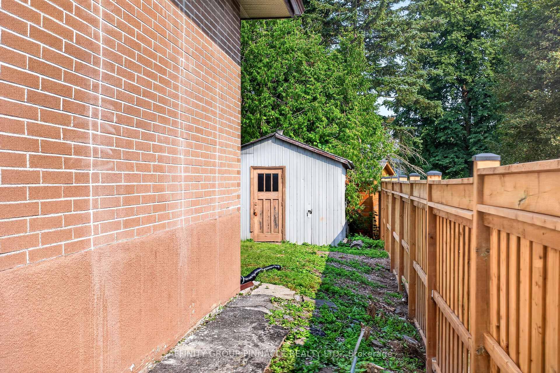Photo 41 of 40 Switzer Drive, Oshawa, Centennial — HOMEH
