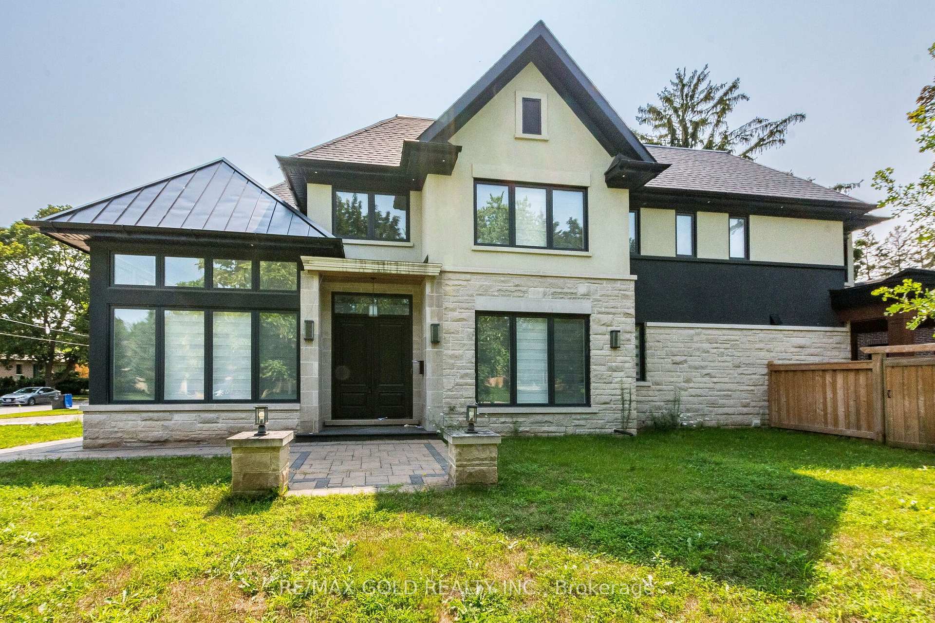 Photo 1 of 550 Vanessa Crescent, Mississauga, Lorne Park — HOMEH