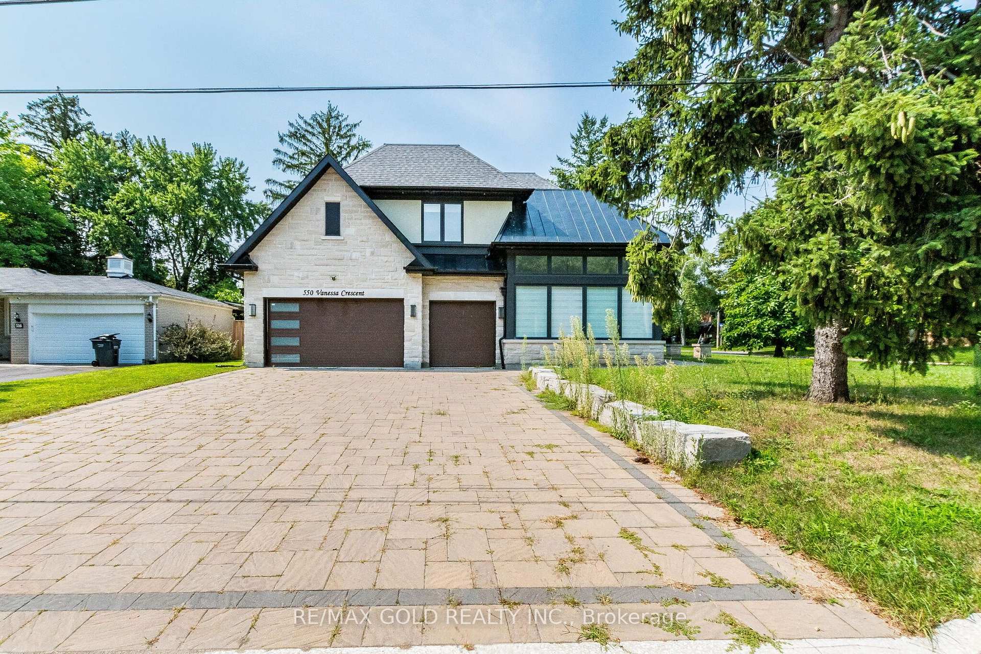 Photo 3 of 550 Vanessa Crescent, Mississauga, Lorne Park — HOMEH