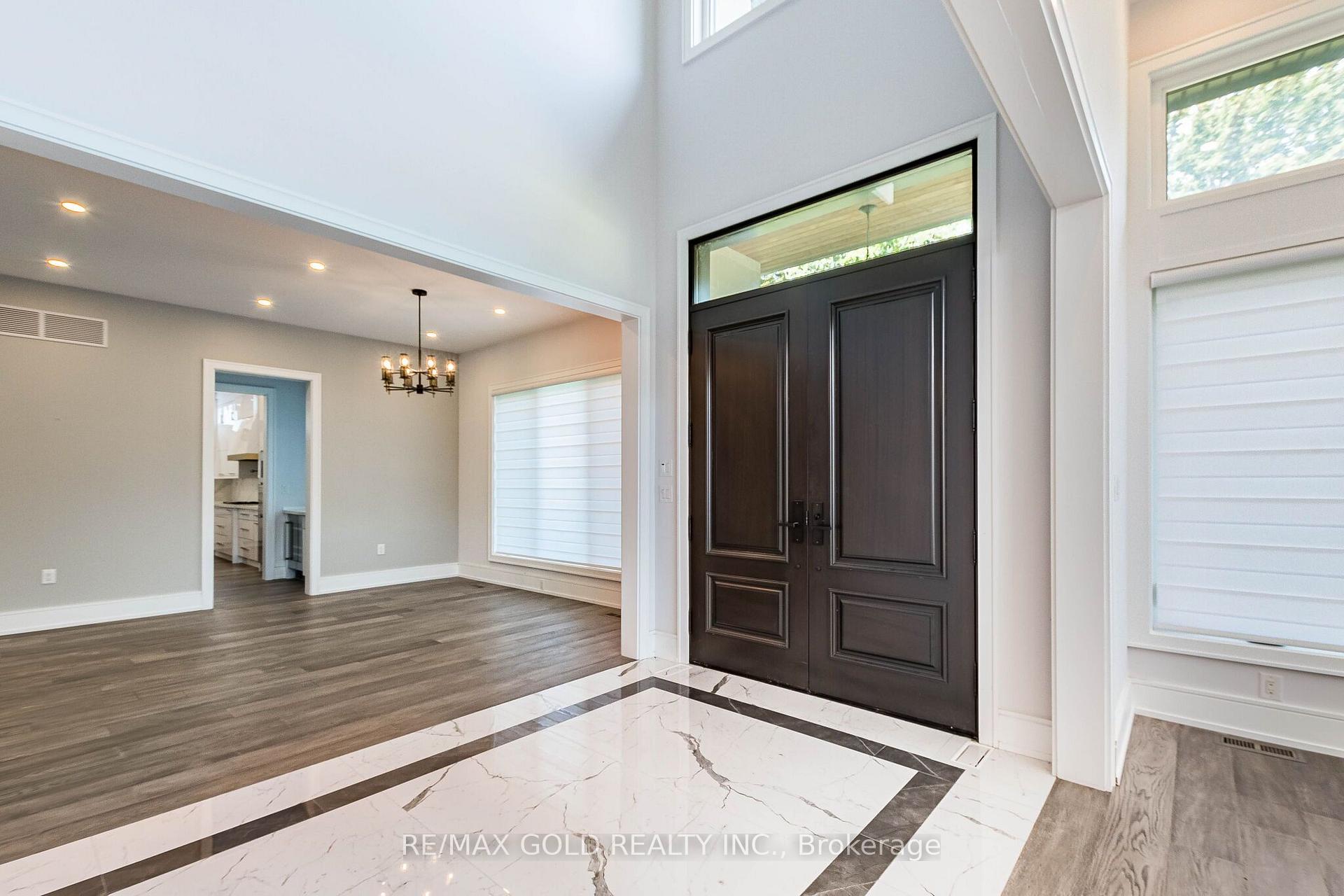 Photo 4 of 550 Vanessa Crescent, Mississauga, Lorne Park — HOMEH