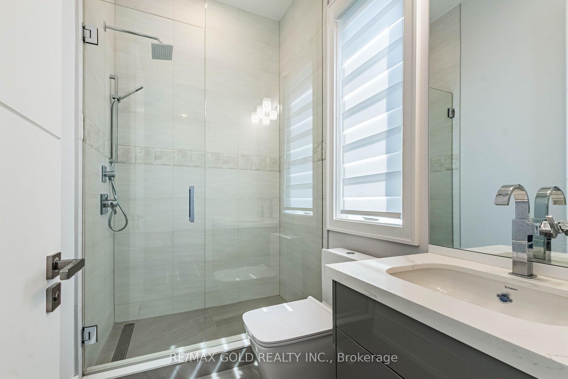 Photo 14 of 550 Vanessa Crescent, Mississauga, Lorne Park — HOMEH