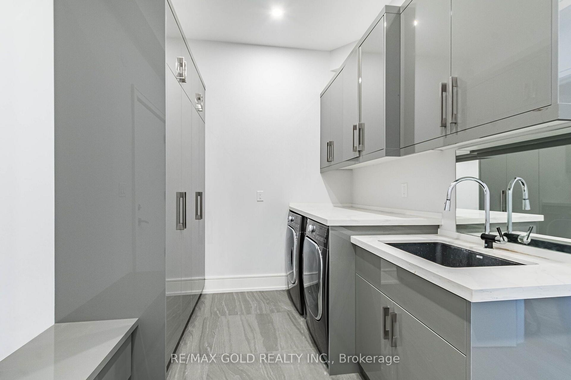 Photo 15 of 550 Vanessa Crescent, Mississauga, Lorne Park — HOMEH