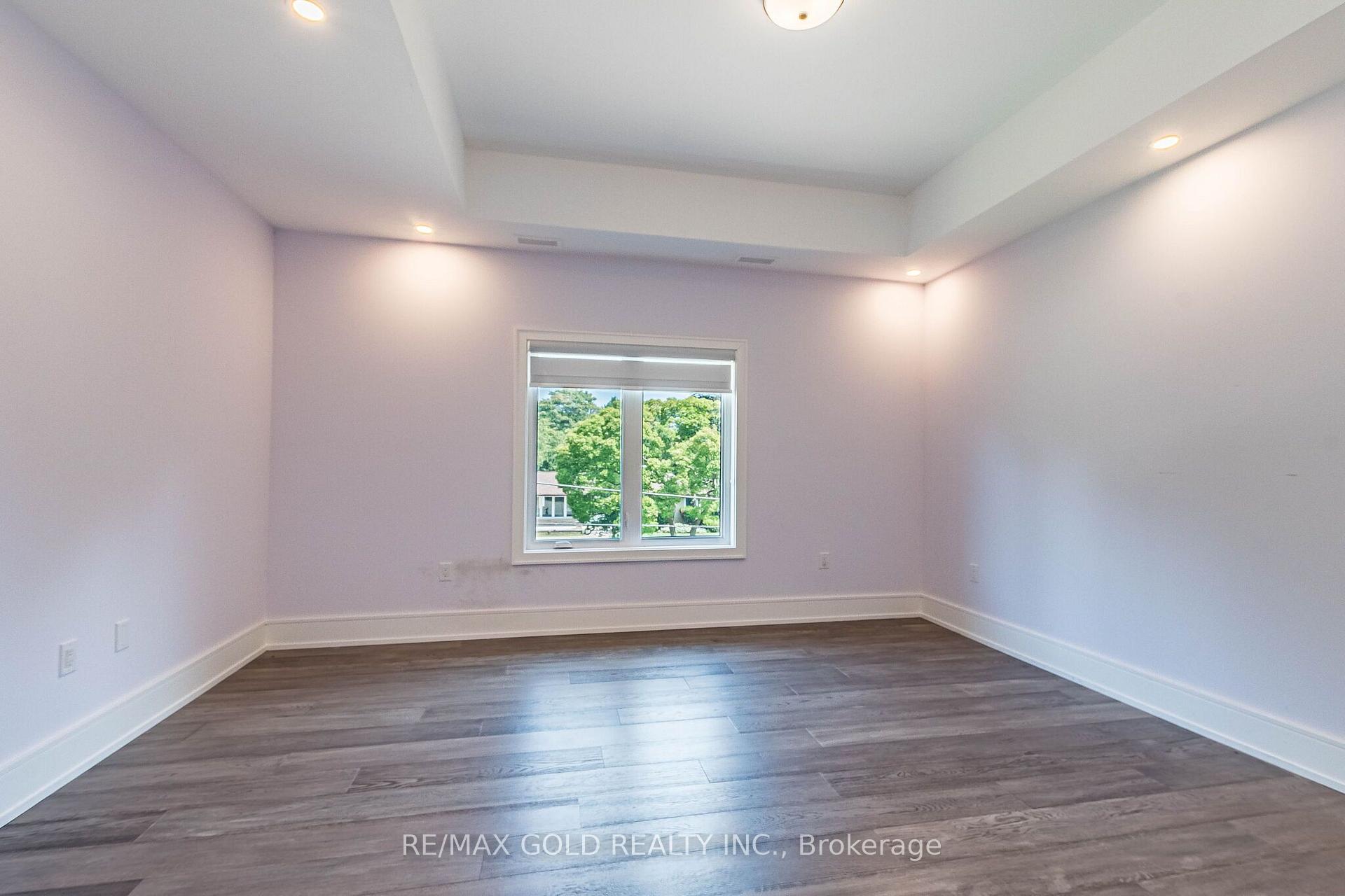 Photo 24 of 550 Vanessa Crescent, Mississauga, Lorne Park — HOMEH