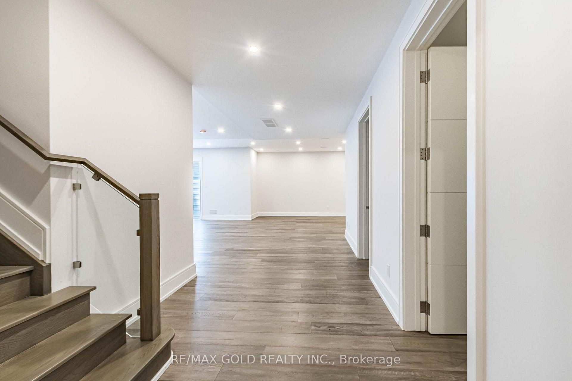Photo 32 of 550 Vanessa Crescent, Mississauga, Lorne Park — HOMEH