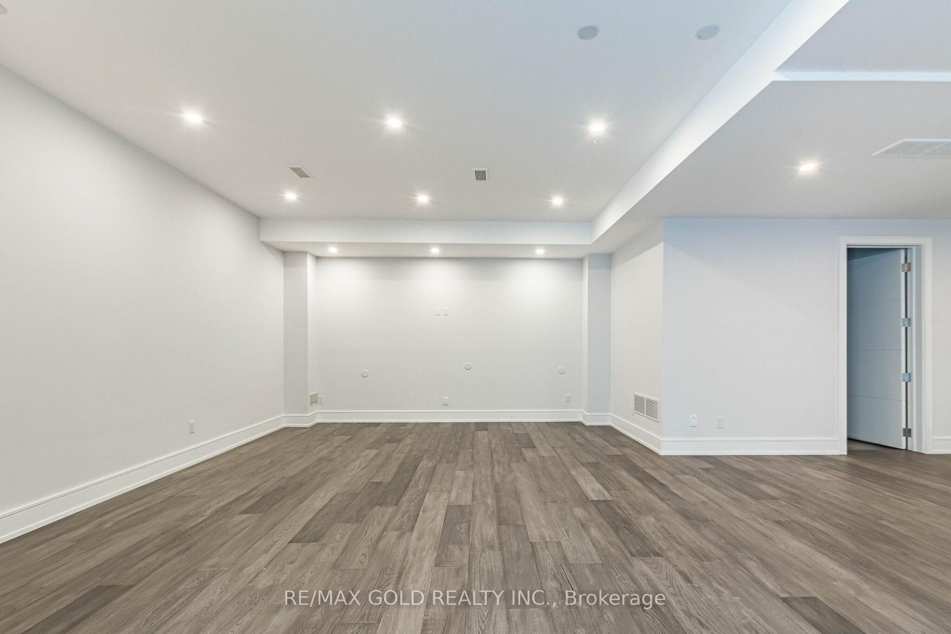 Photo 36 of 550 Vanessa Crescent, Mississauga, Lorne Park — HOMEH