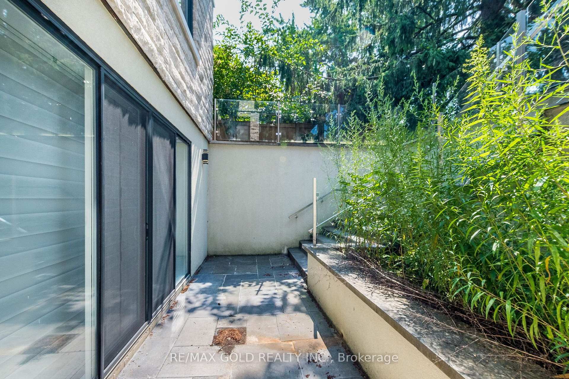 Photo 48 of 550 Vanessa Crescent, Mississauga, Lorne Park — HOMEH