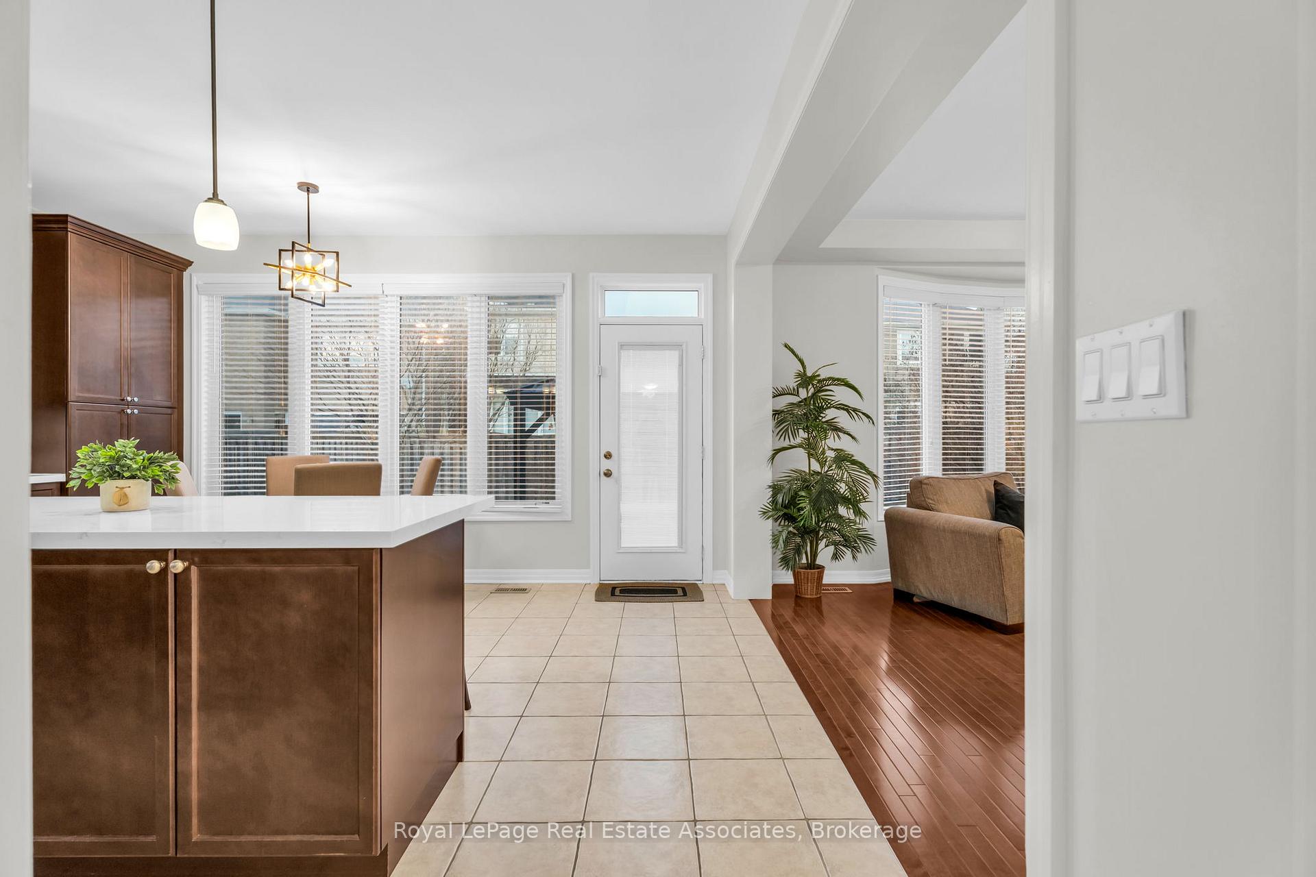 Photo 6 of 879 Etherington Way, Milton, Harrison — HOMEH