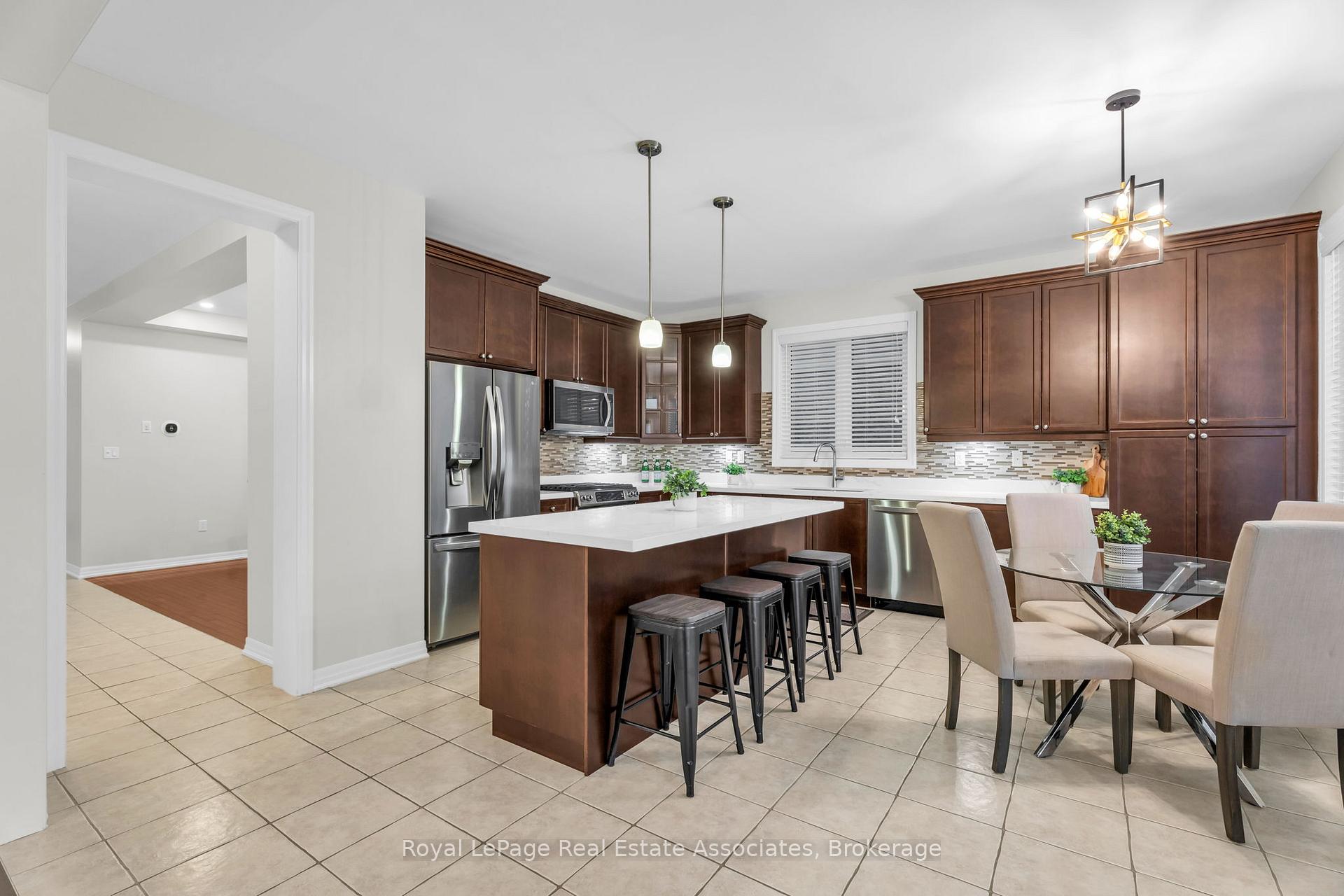 Photo 8 of 879 Etherington Way, Milton, Harrison — HOMEH